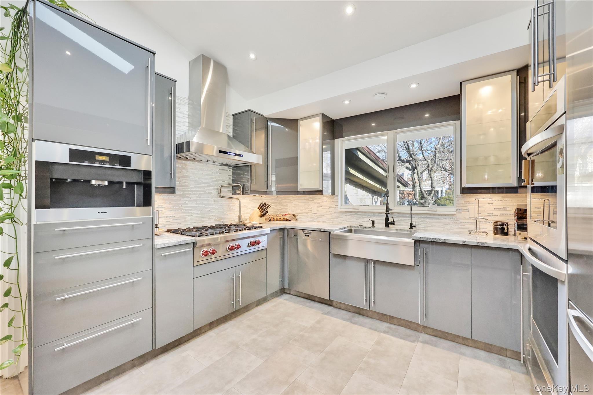 41 Erick Avenue, Hewlett, NY 11557