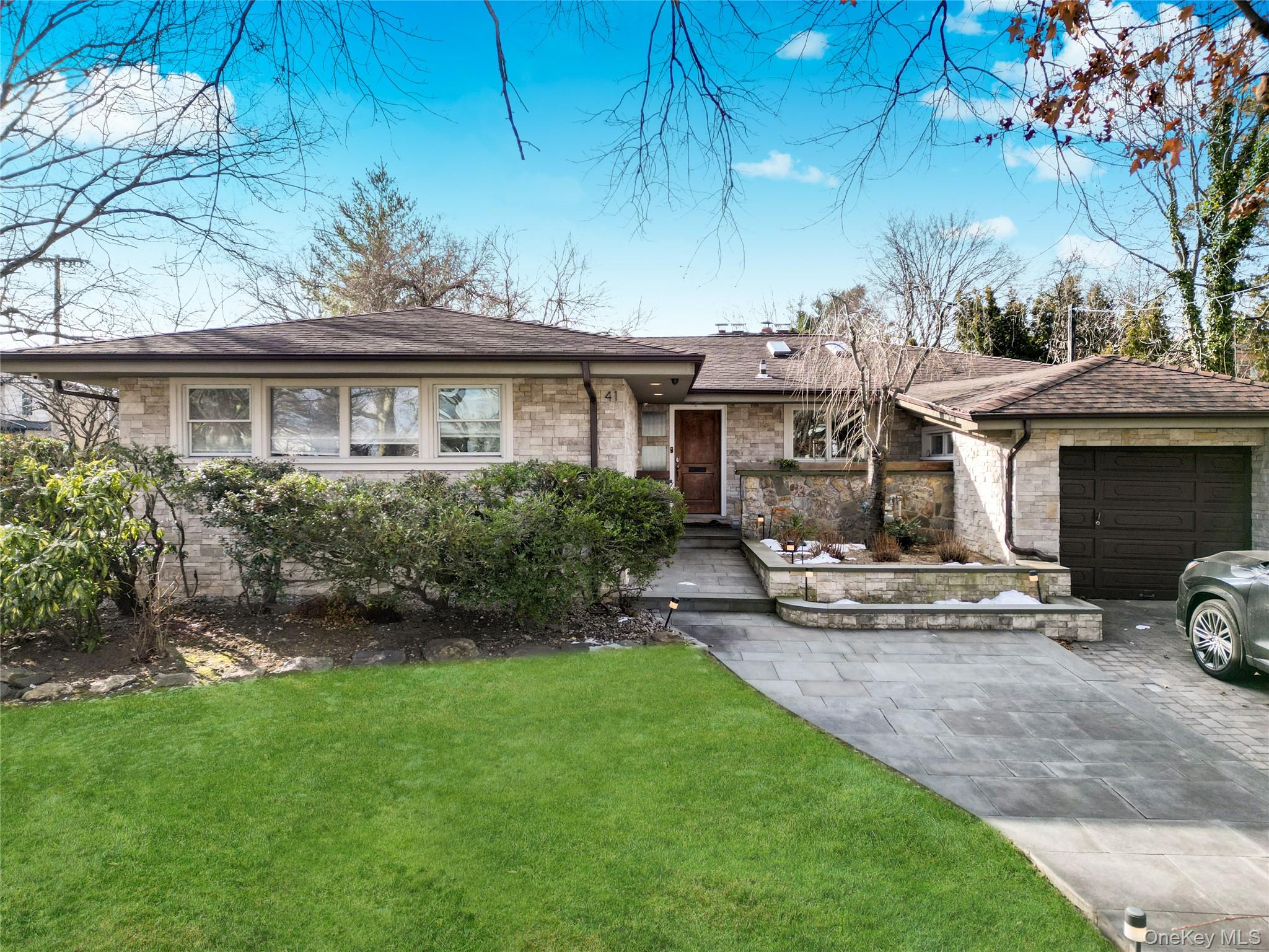 41 Erick Avenue, Hewlett, NY 11557