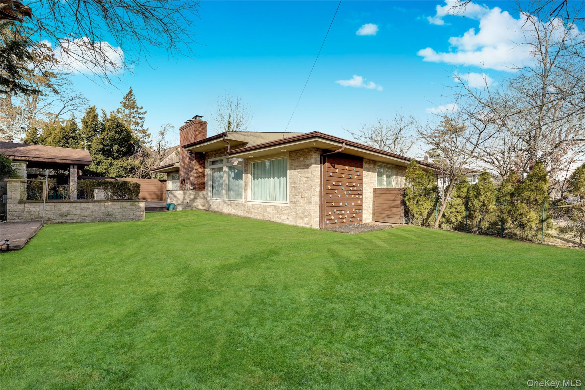 41 Erick Avenue, Hewlett, NY 11557