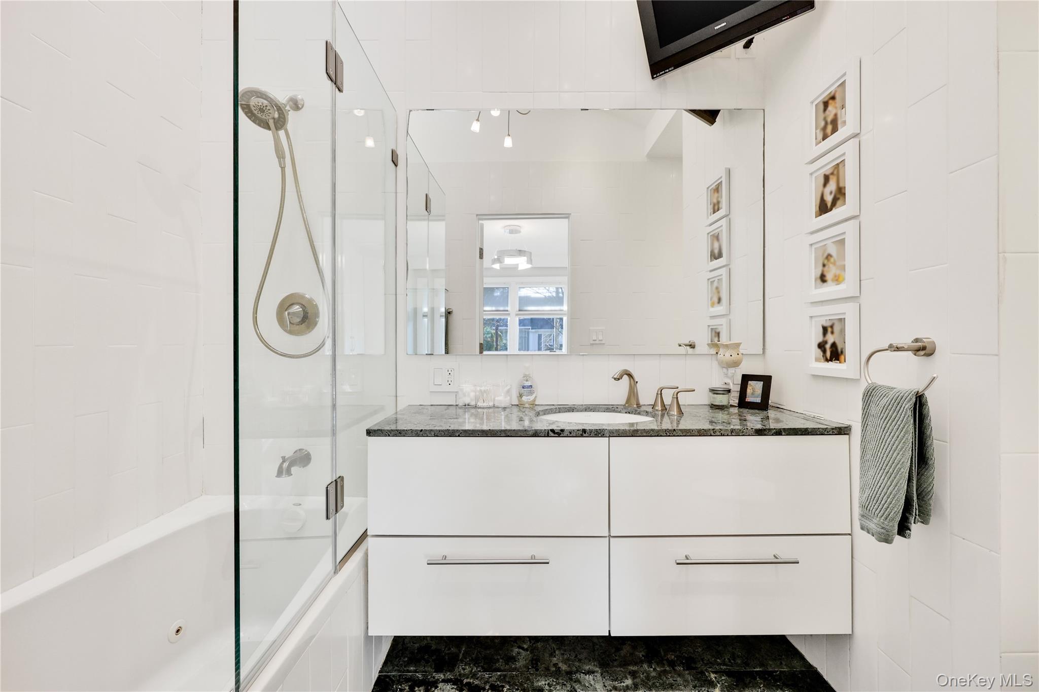 41 Erick Avenue, Hewlett, NY 11557