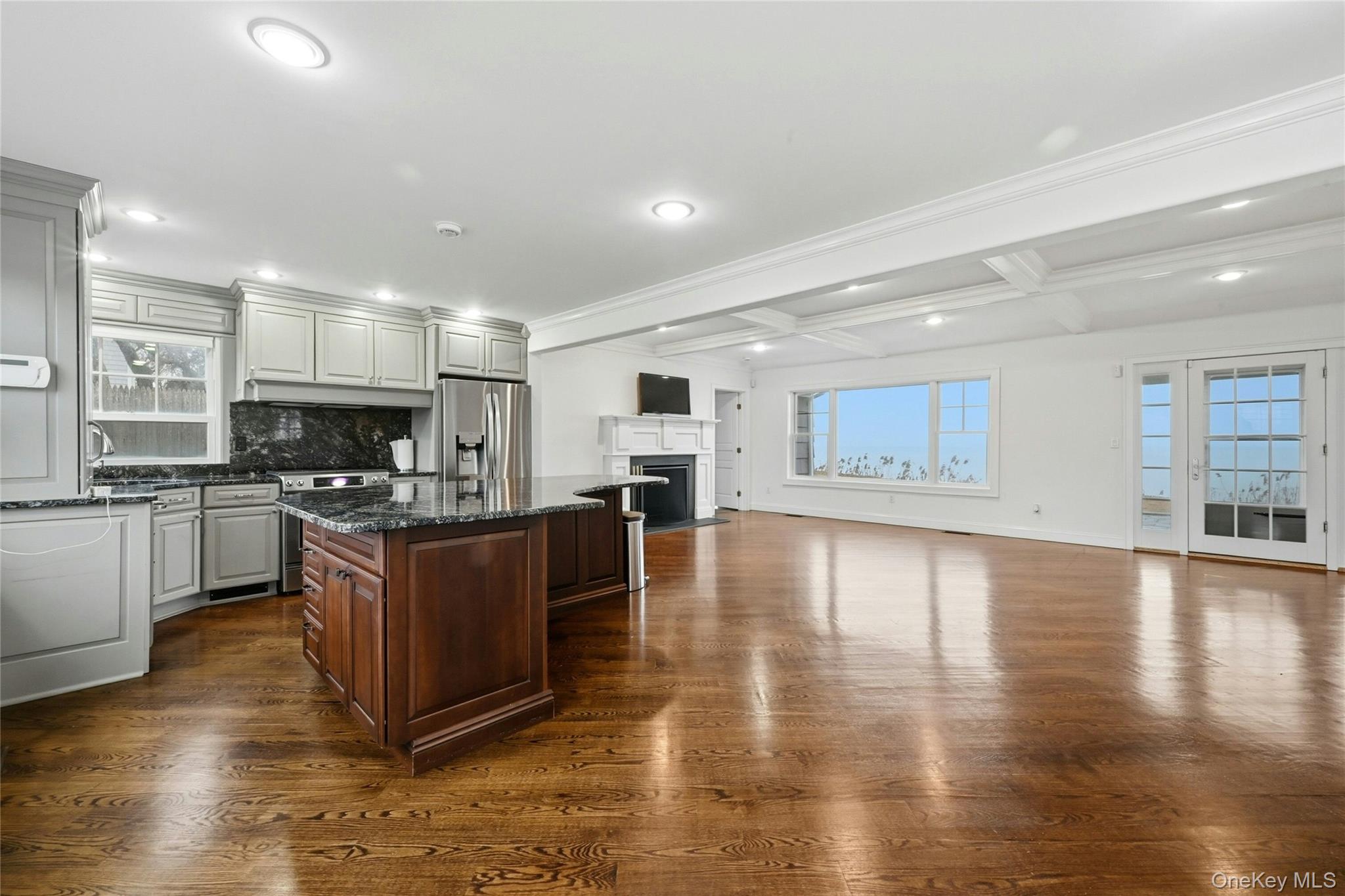 20845 Soundview Avenue, Southold, NY 11971