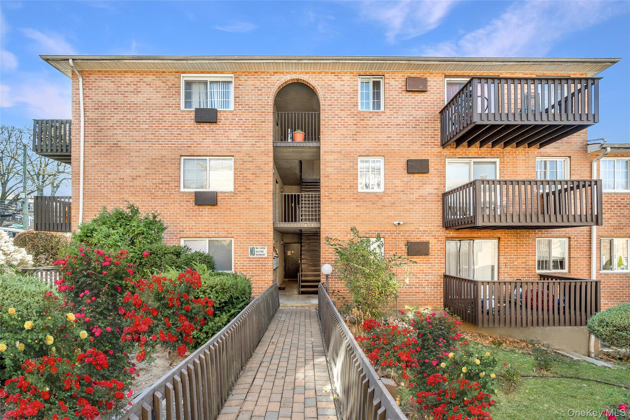 351 N Broadway # 1E, Yonkers, NY 10701