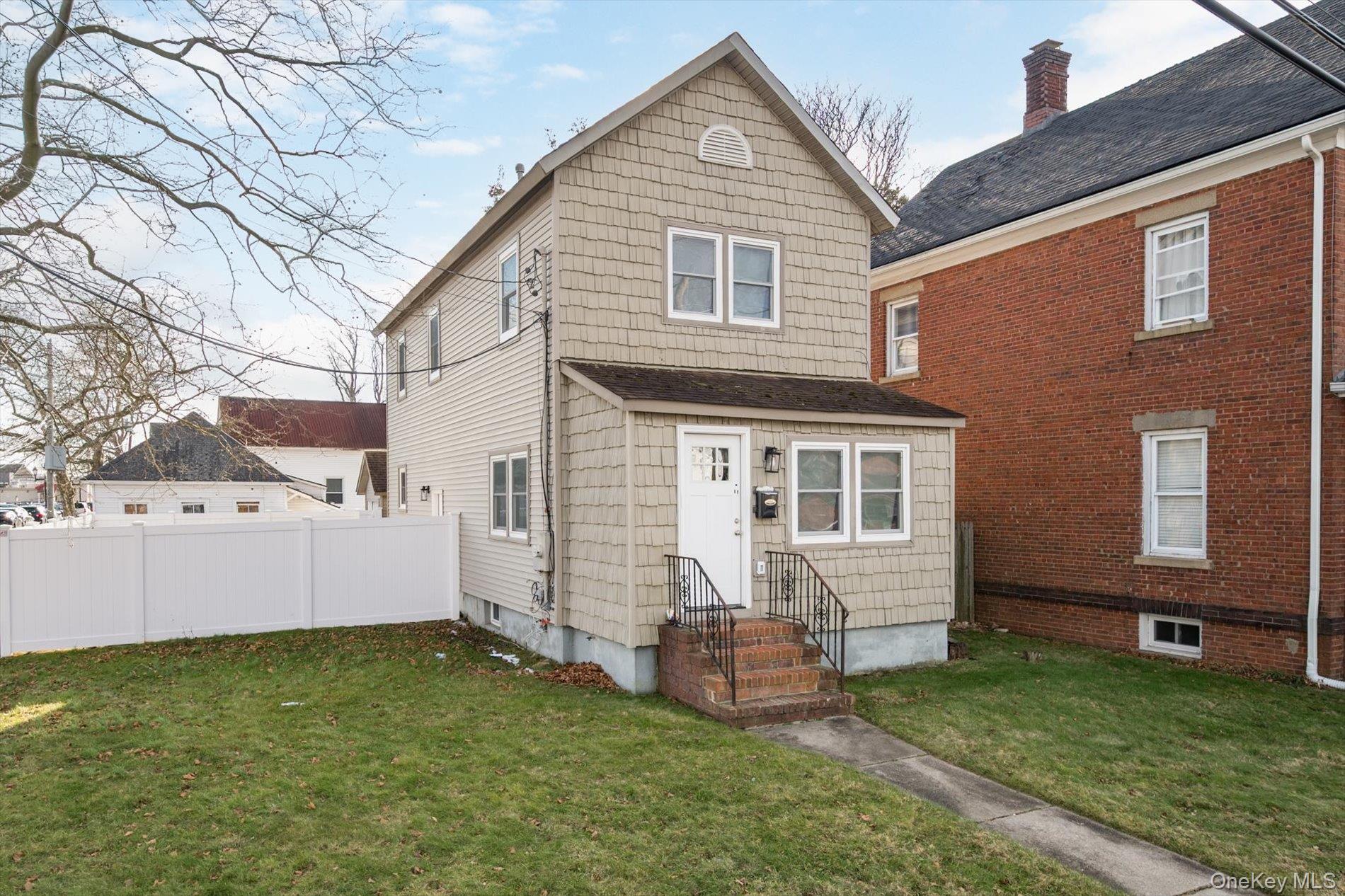 38 S Front Street, Farmingdale, NY 11735