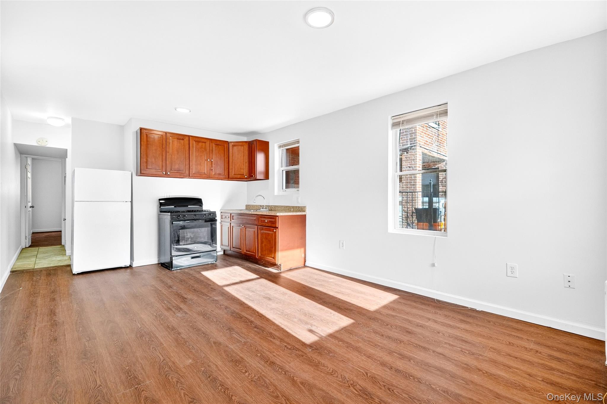 989 Sackett Avenue, Bronx, NY 10462