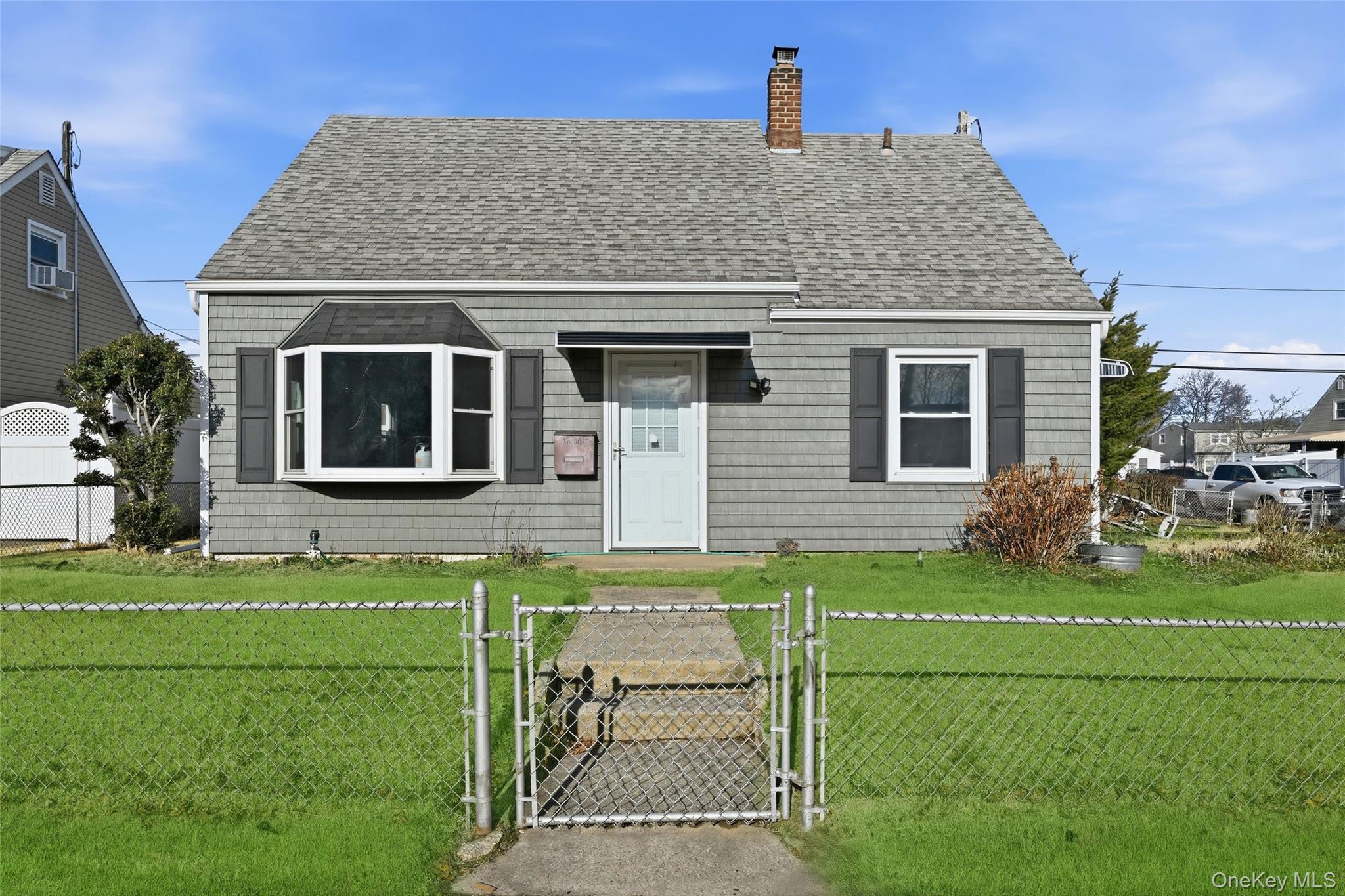 3037 N Jerusalem Road, Levittown, NY 11756