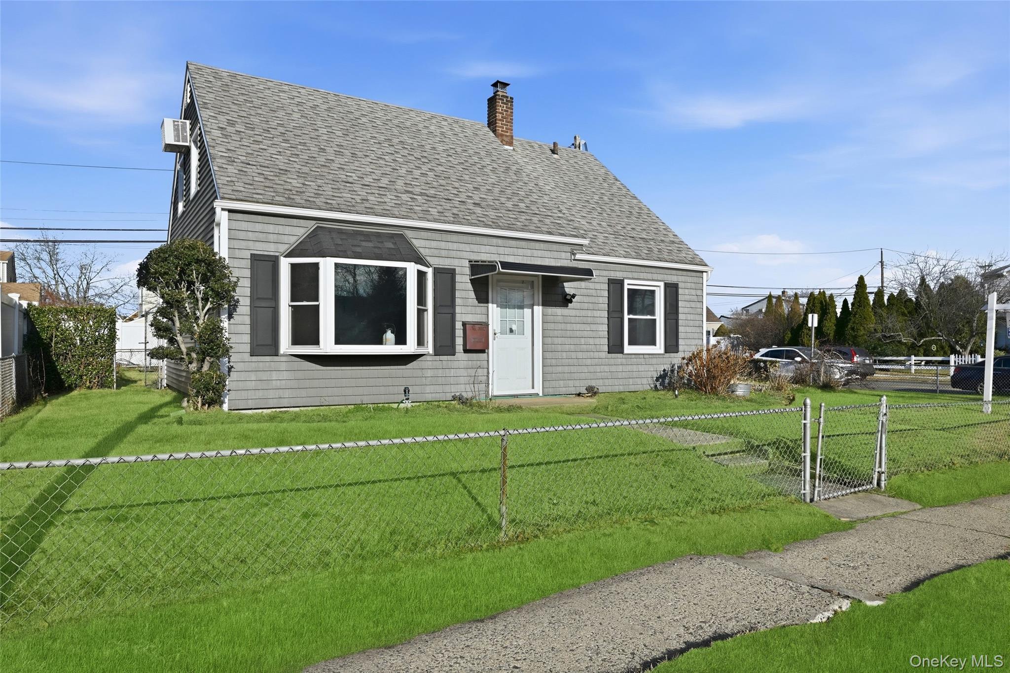 3037 N Jerusalem Road, Levittown, NY 11756