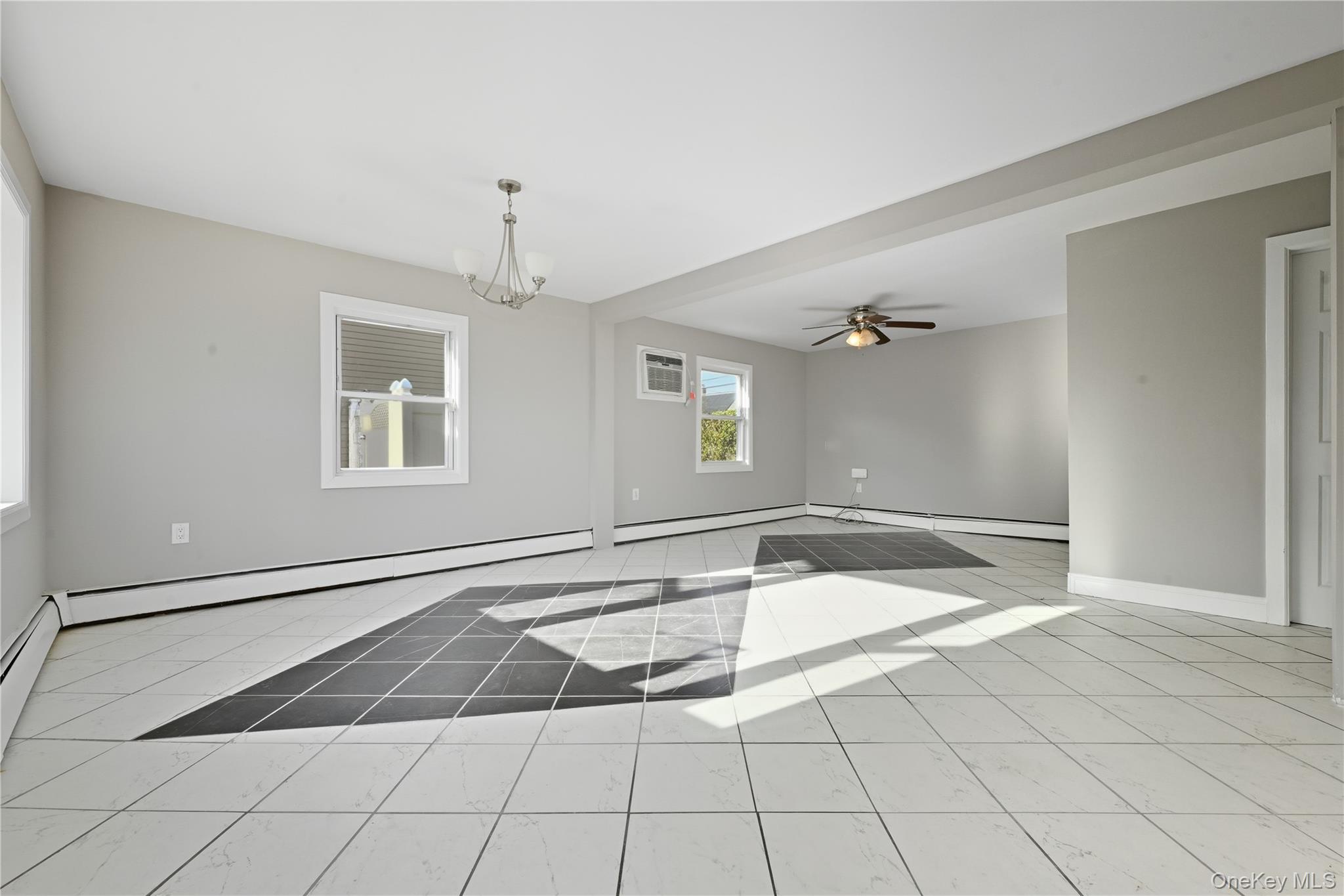 3037 N Jerusalem Road, Levittown, NY 11756