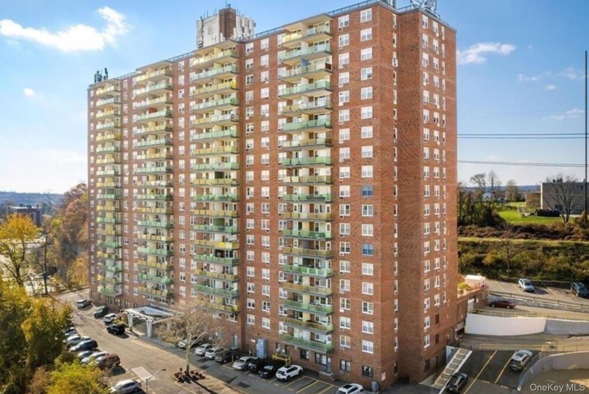 1841 Central Park Ave # 15P, Yonkers, NY 10710