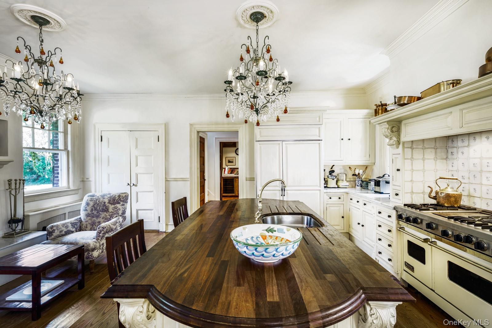 94 Quogue Street, Quogue, NY 11959