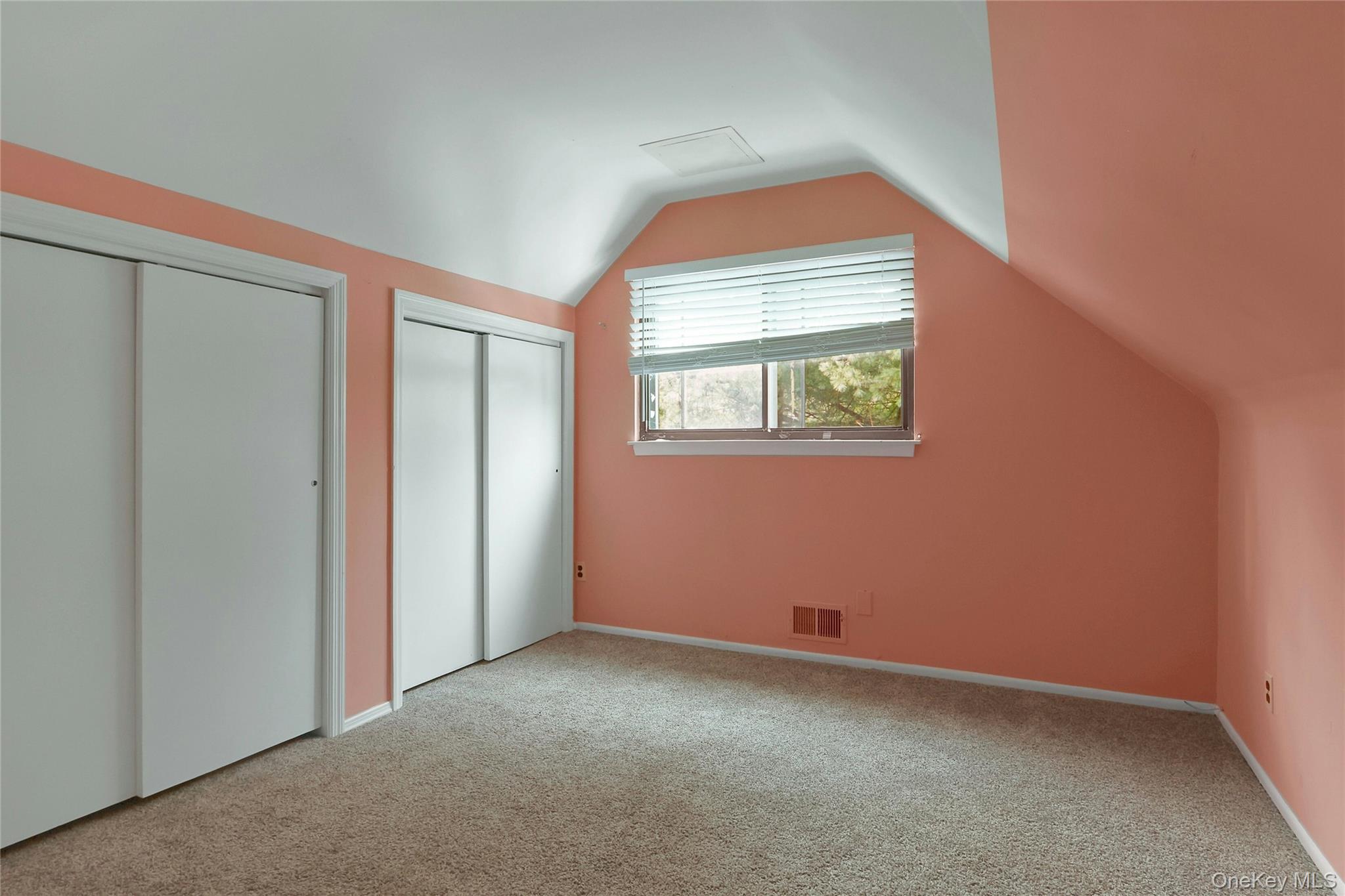 8 Windmill Lane, New City, NY 10956