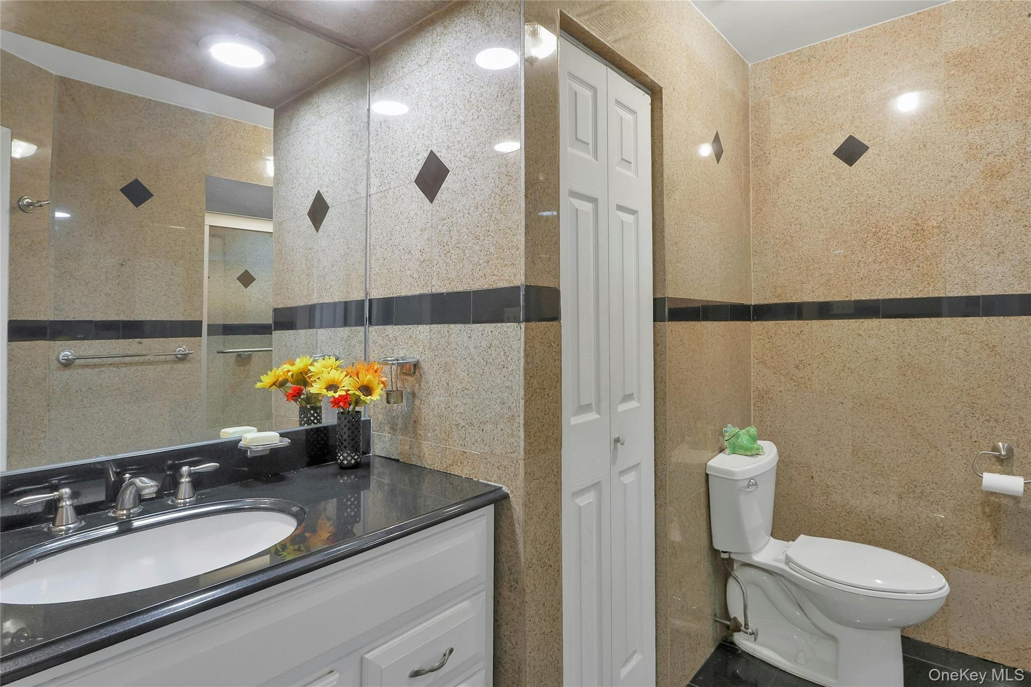 8 Windmill Lane, New City, NY 10956