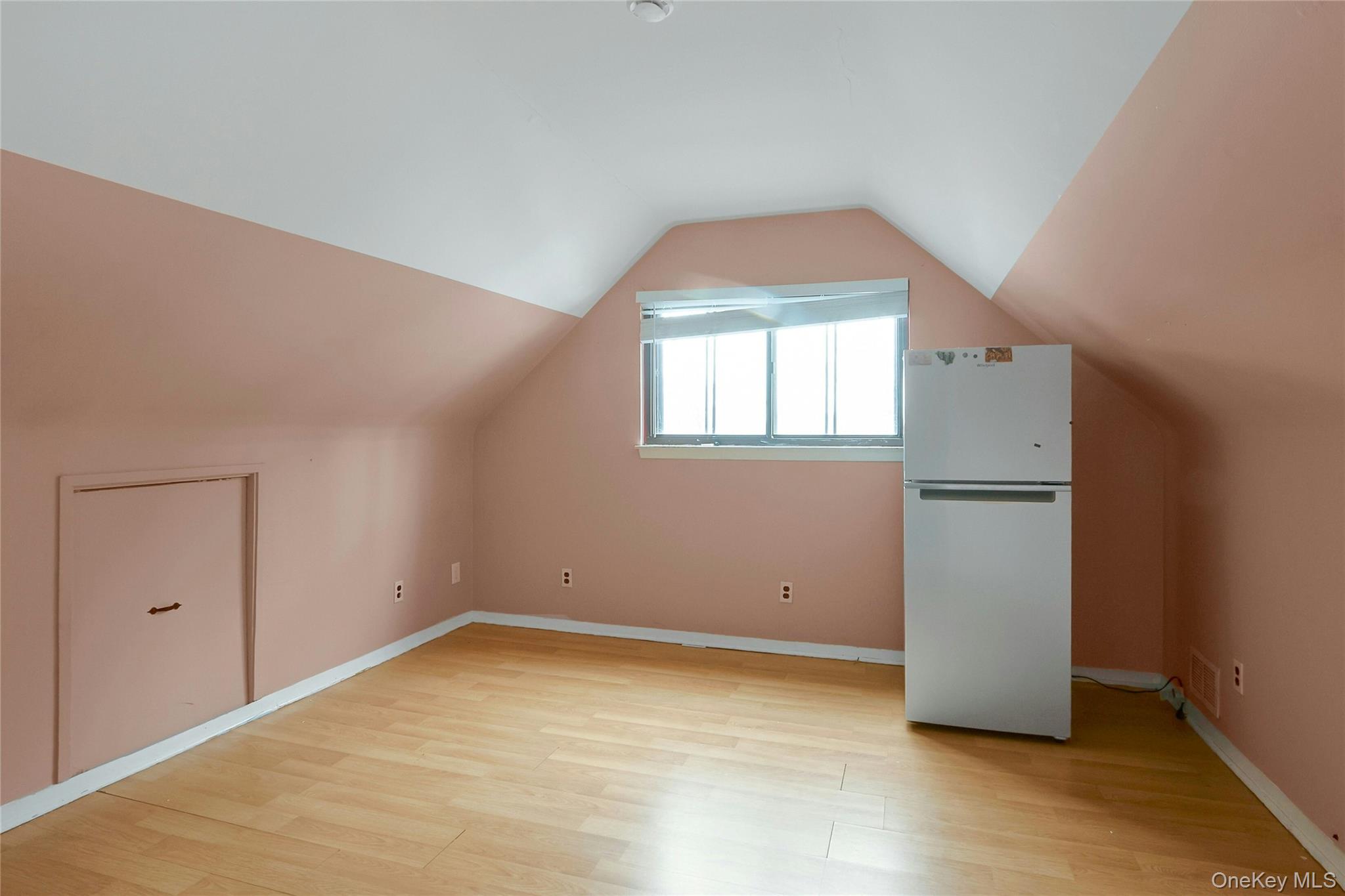 8 Windmill Lane, New City, NY 10956