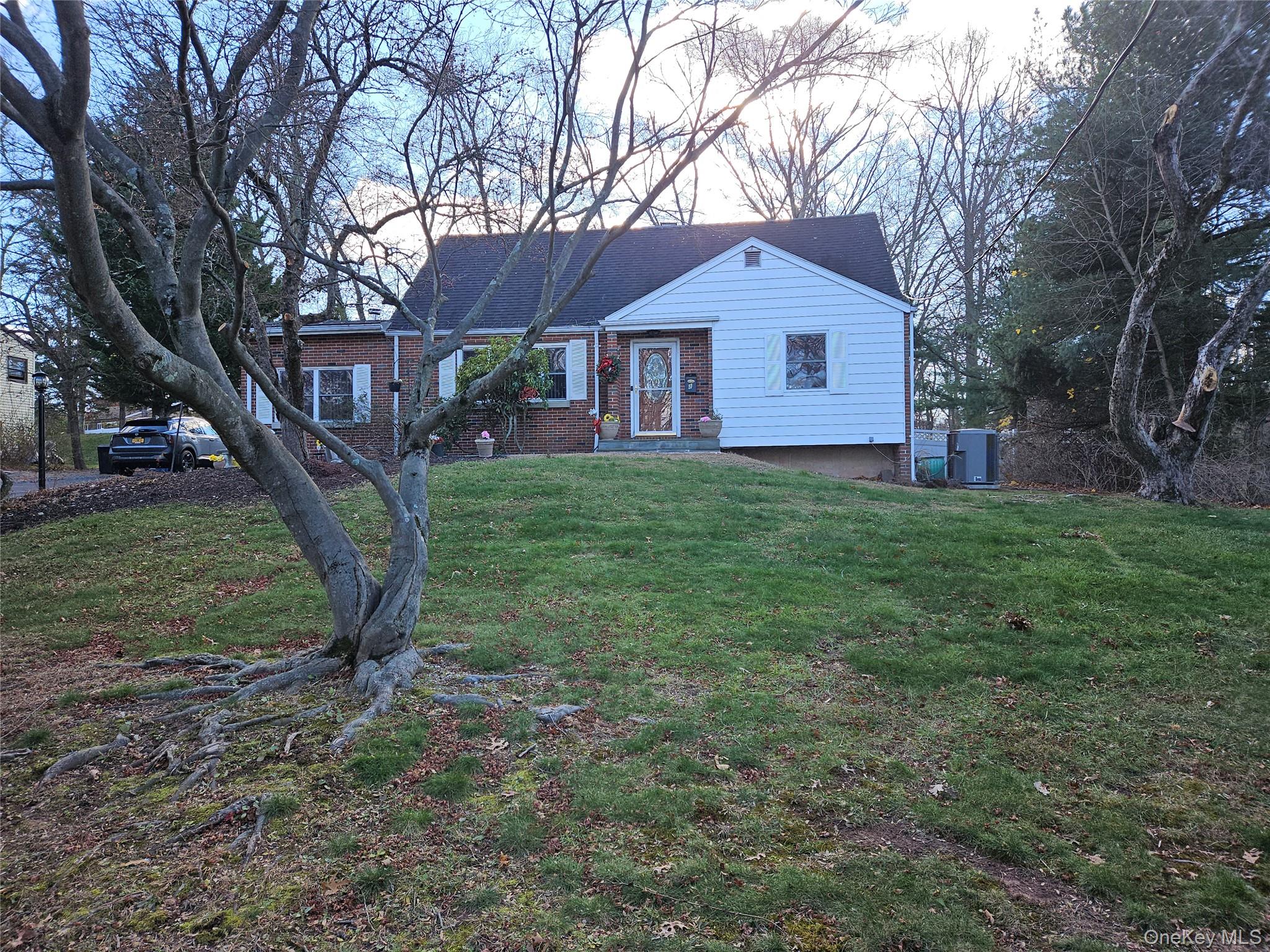 8 Windmill Lane, New City, NY 10956