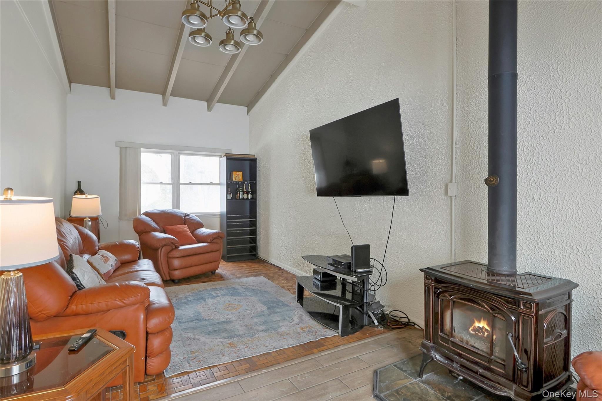 8 Windmill Lane, New City, NY 10956