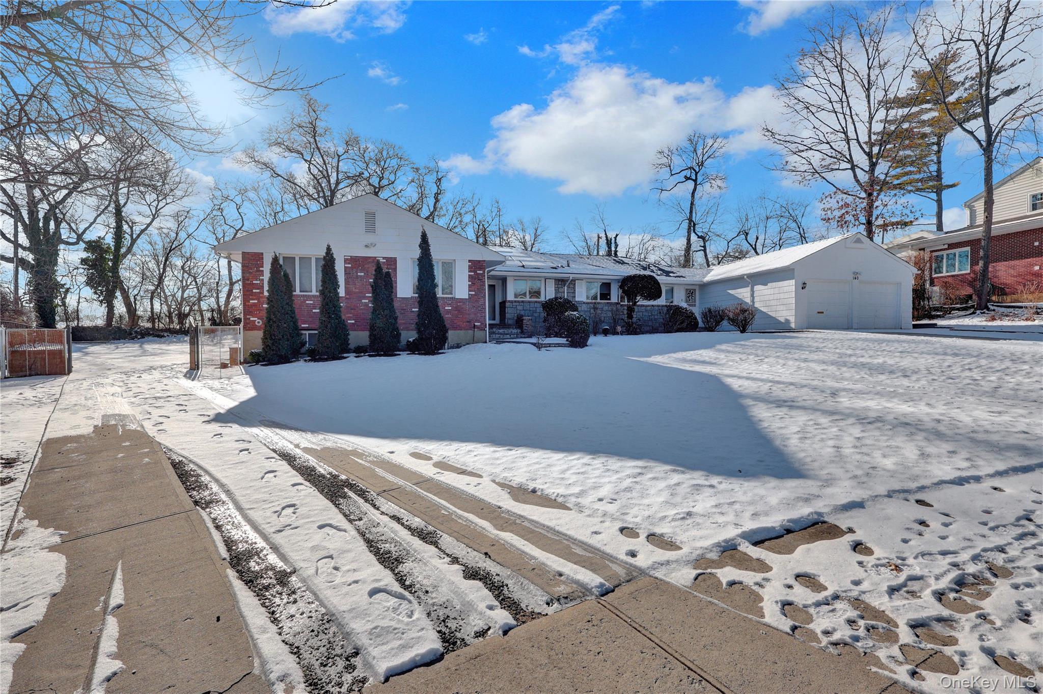 140 Long Drive, Hempstead, NY 11550