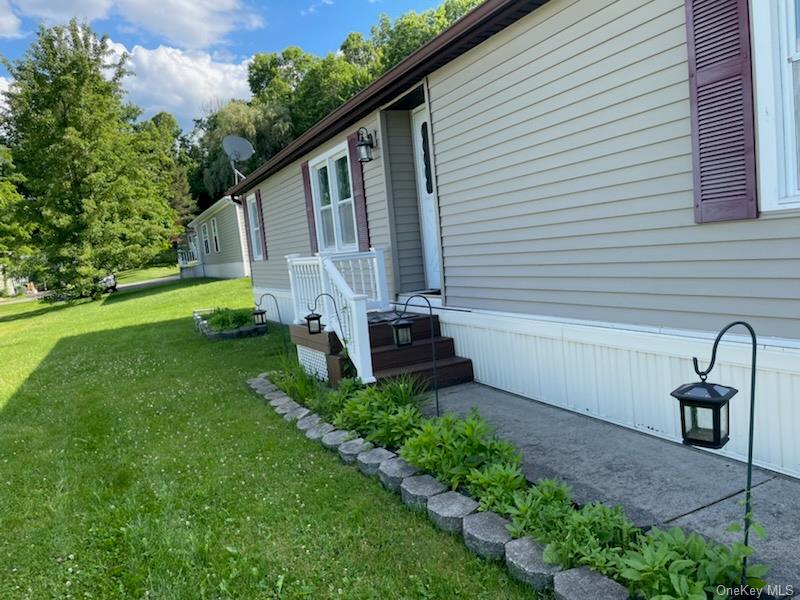 128 Brittany Terrace # 128, New Windsor, NY 12575