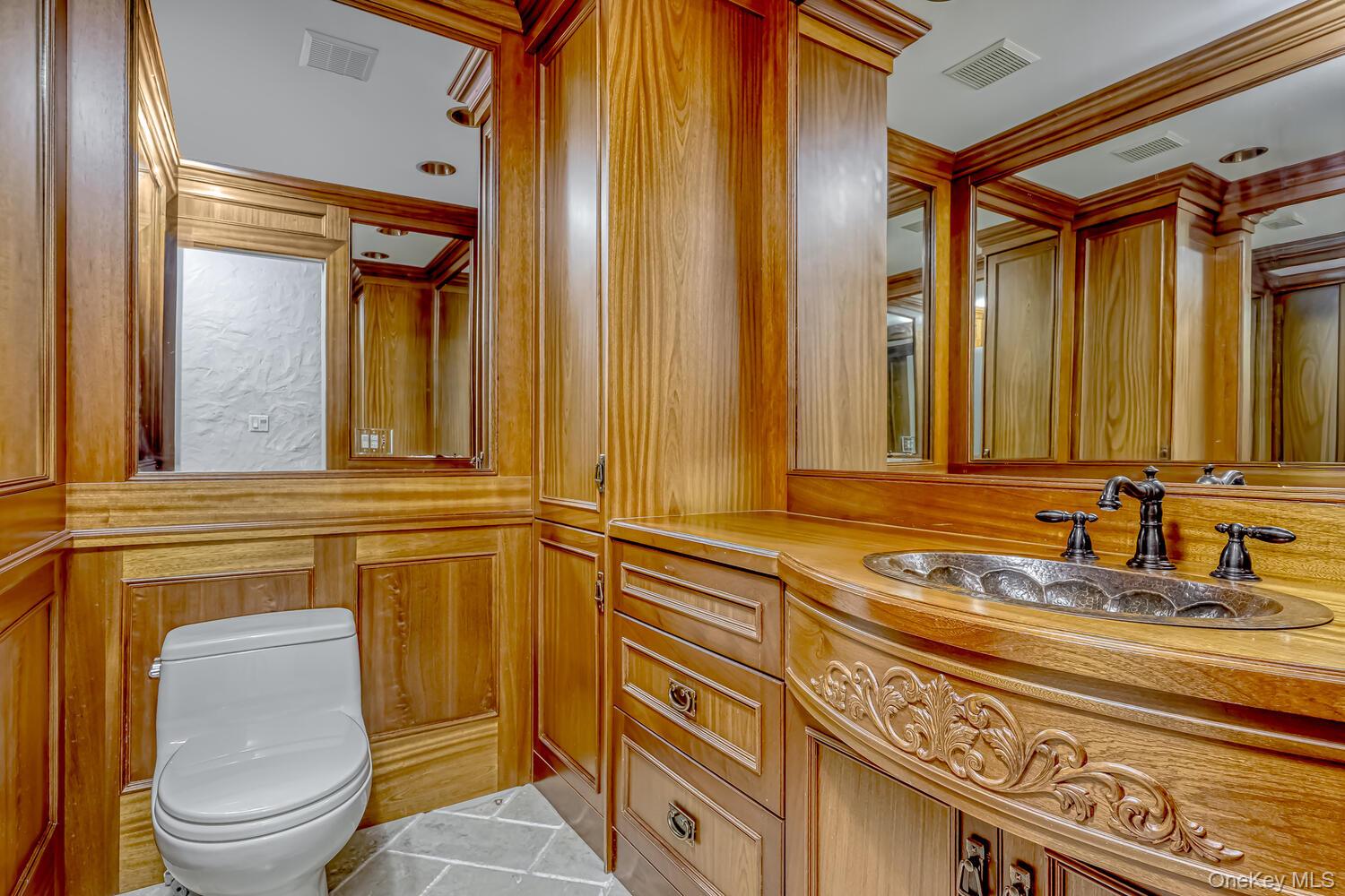 4 Hilltop Place, Monsey, NY 10952