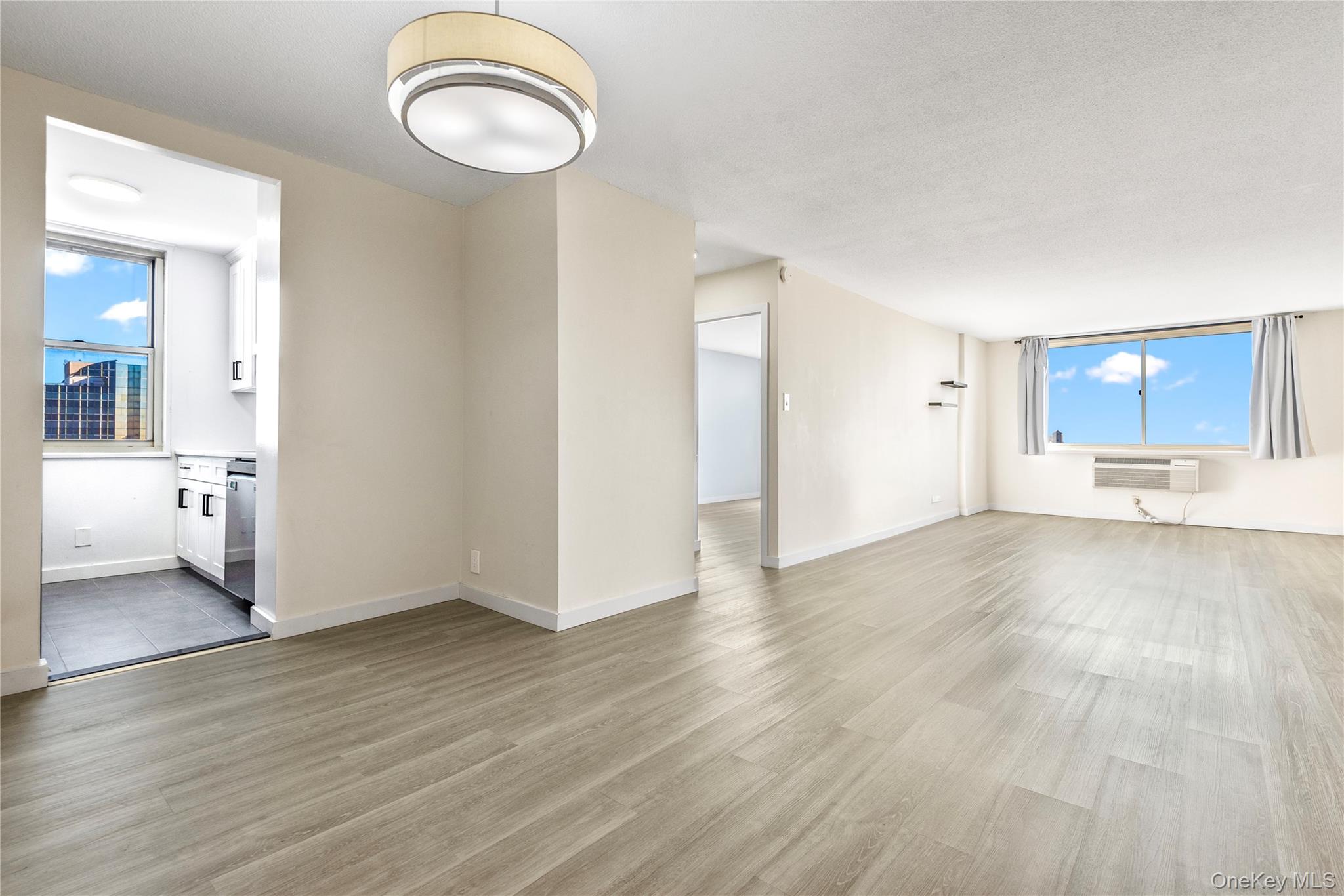 118-18 Union Turnpike # 11A, Kew Gardens, NY 11415