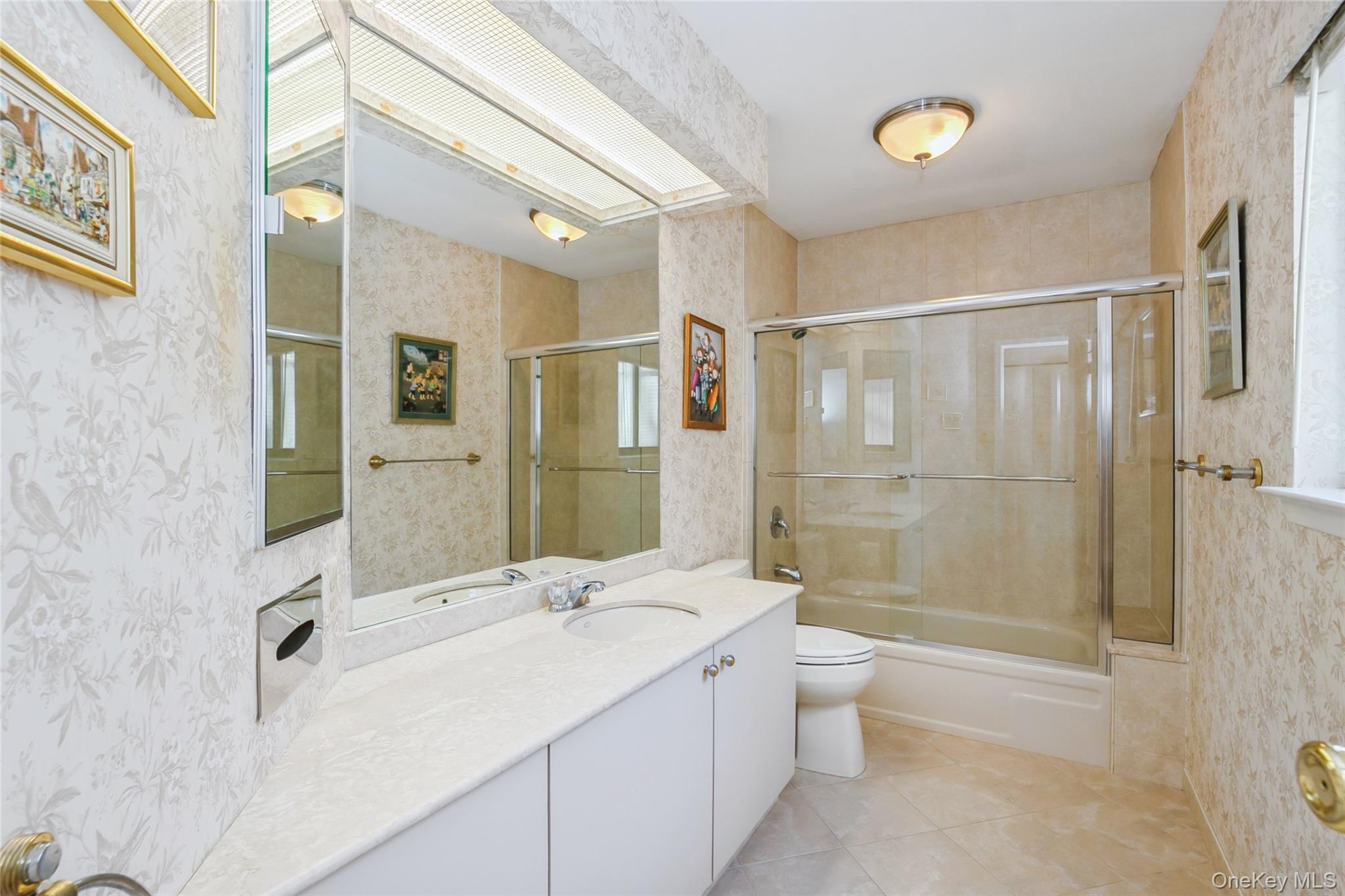 33 Club House Court # 33, Jericho, NY 11753