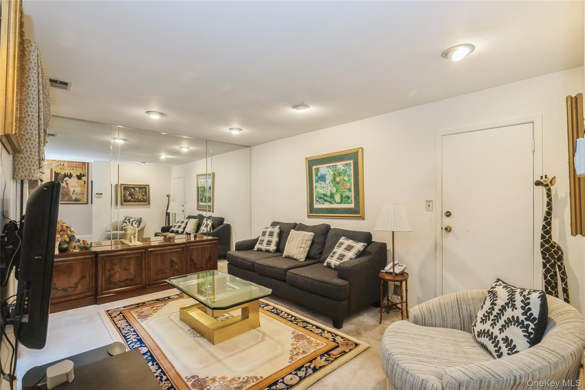 33 Club House Court # 33, Jericho, NY 11753