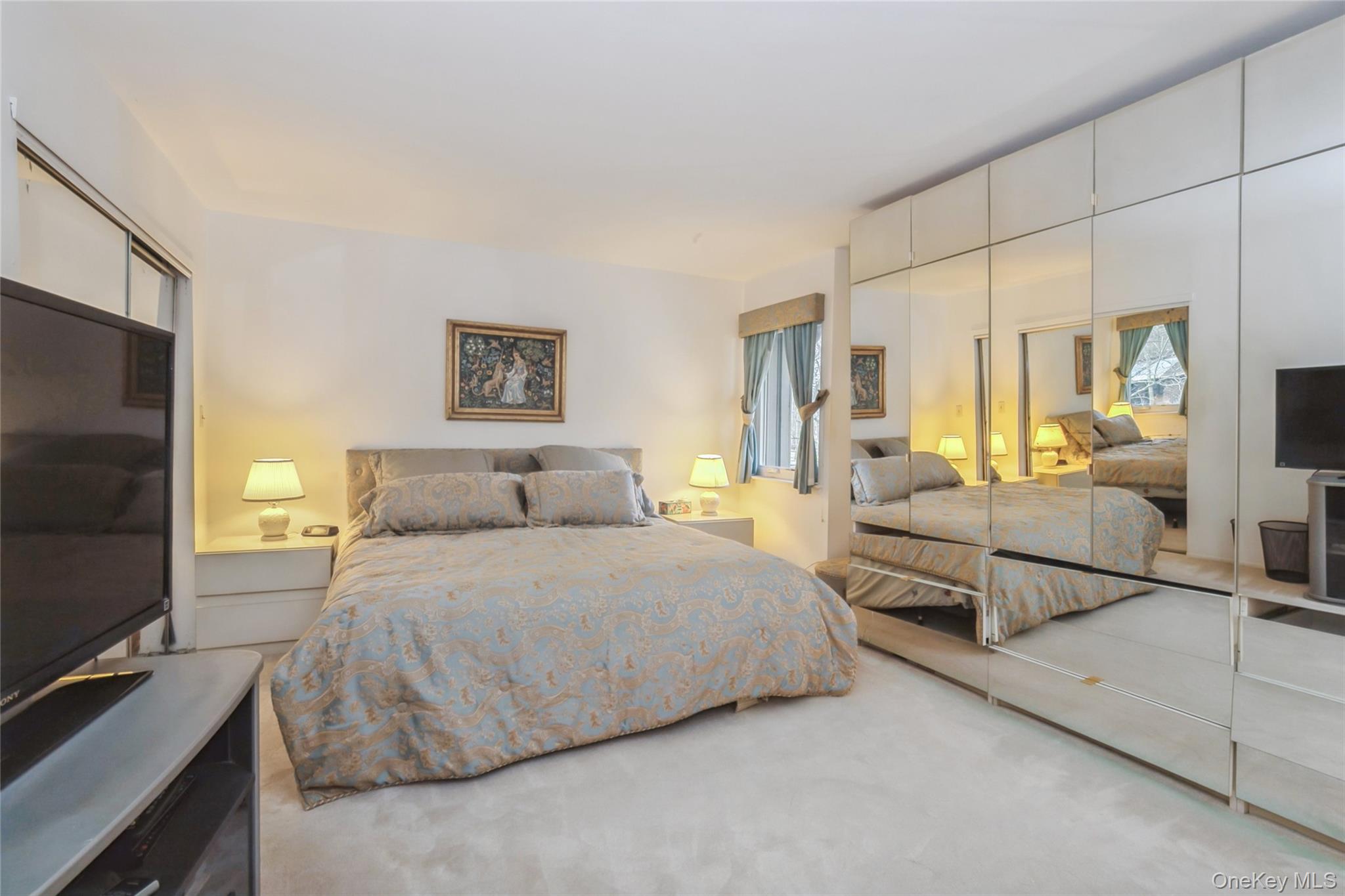 33 Club House Court # 33, Jericho, NY 11753