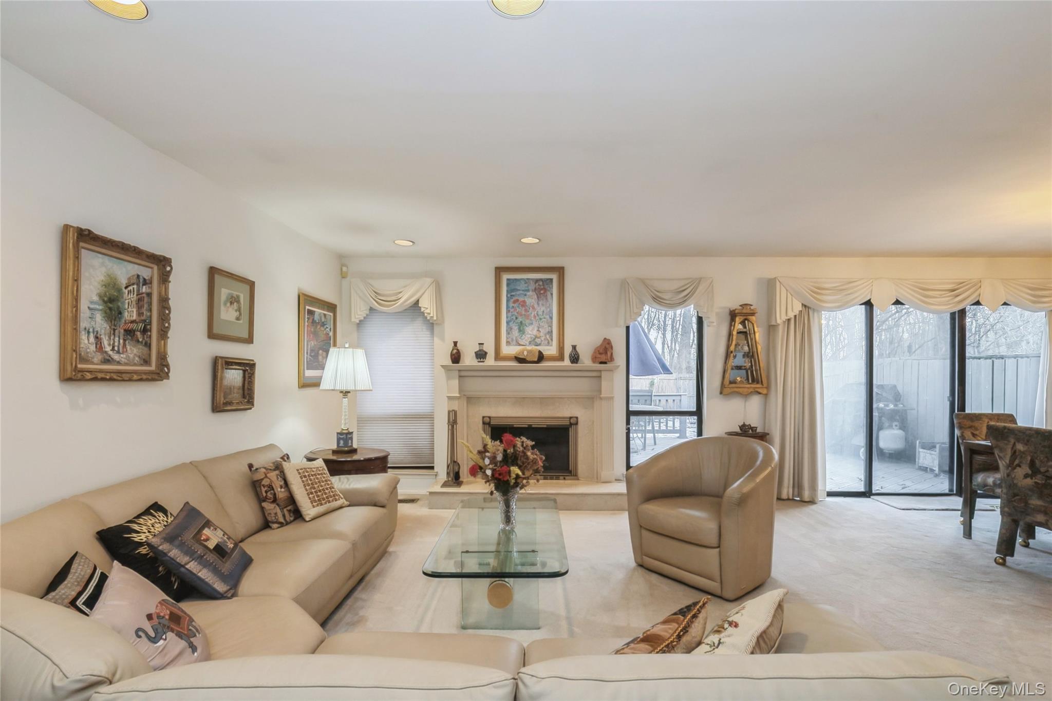 33 Club House Court # 33, Jericho, NY 11753