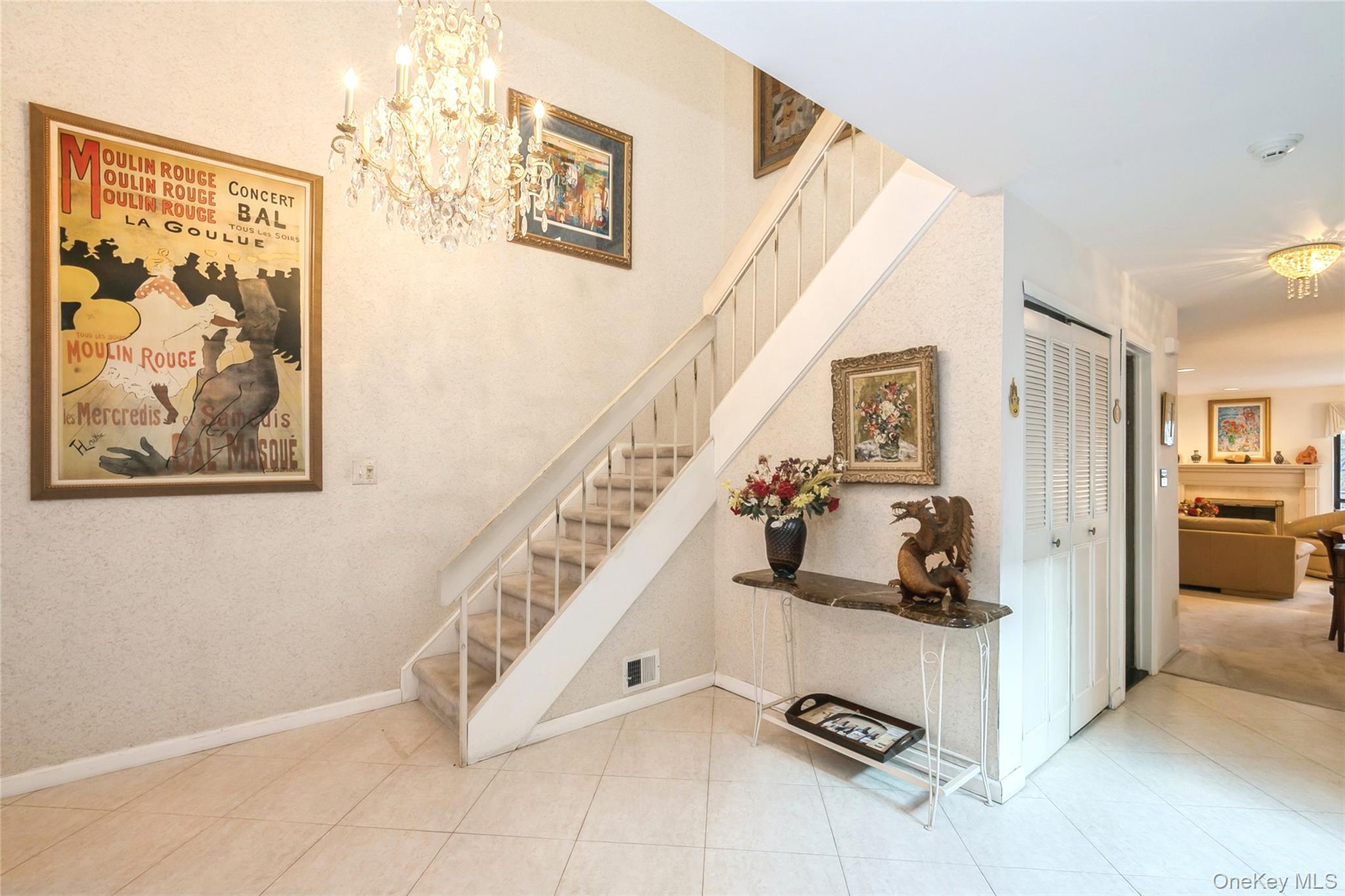 33 Club House Court # 33, Jericho, NY 11753