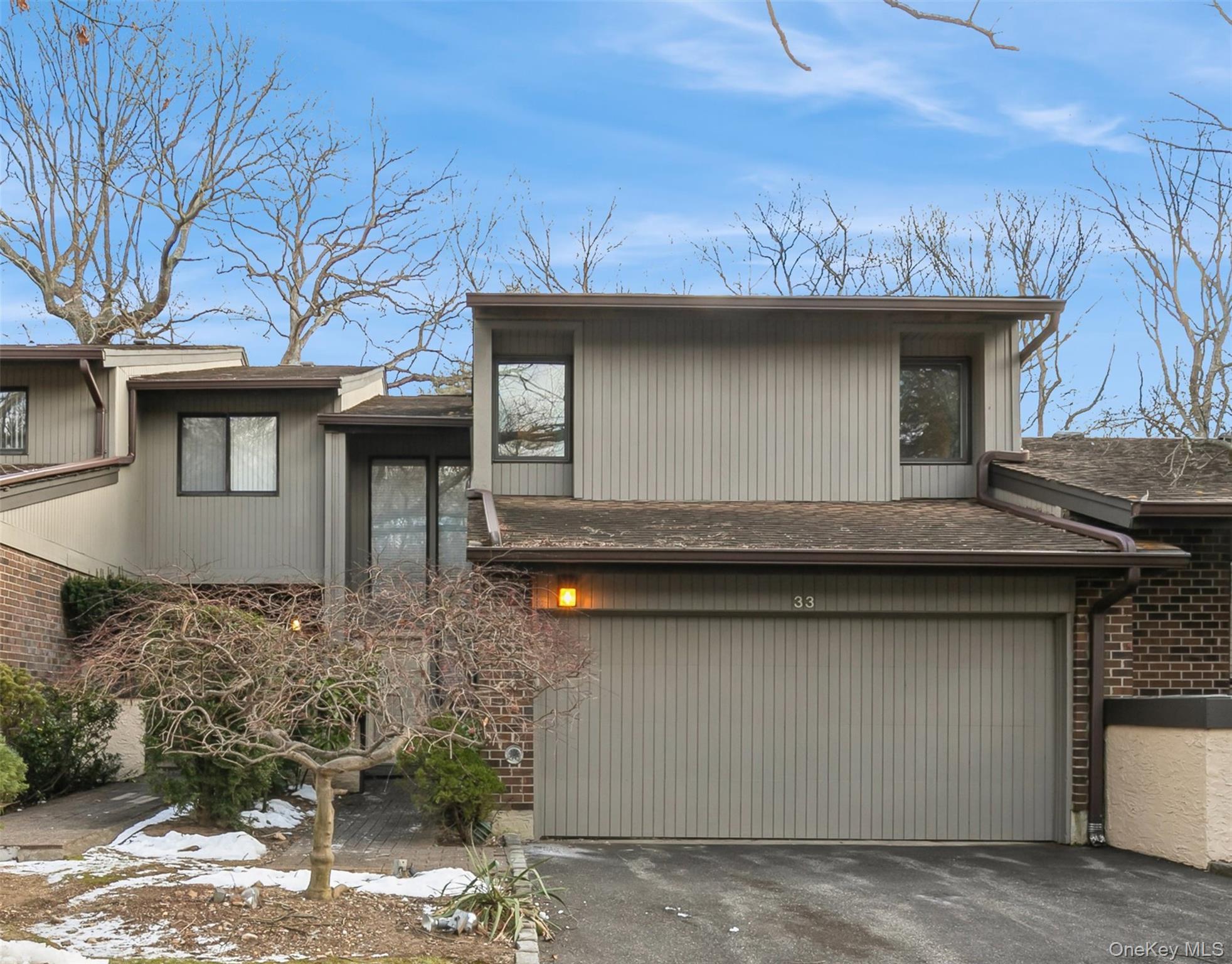 33 Club House Court # 33, Jericho, NY 11753