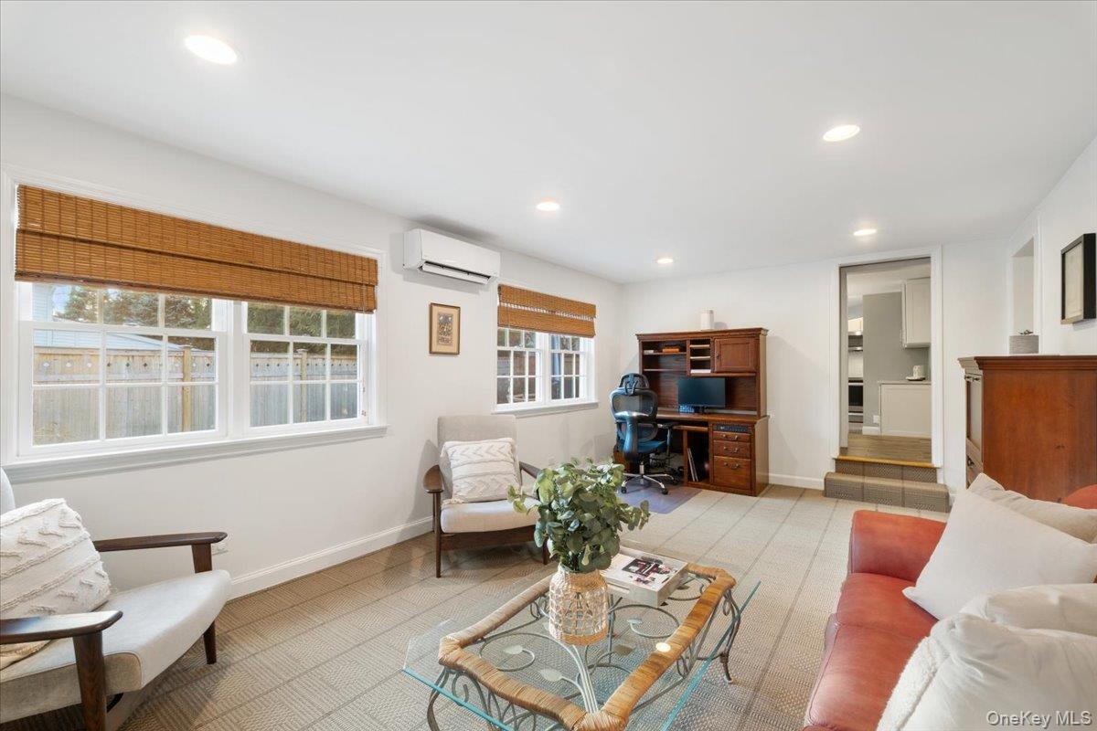 12 Stoneleigh Close, Scarsdale, NY 10583