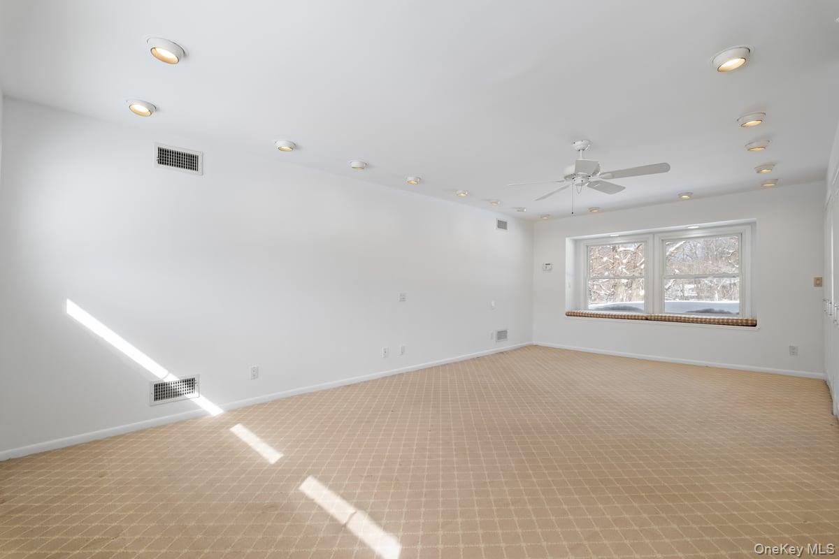 3 Runyon Place, Scarsdale, NY 10583