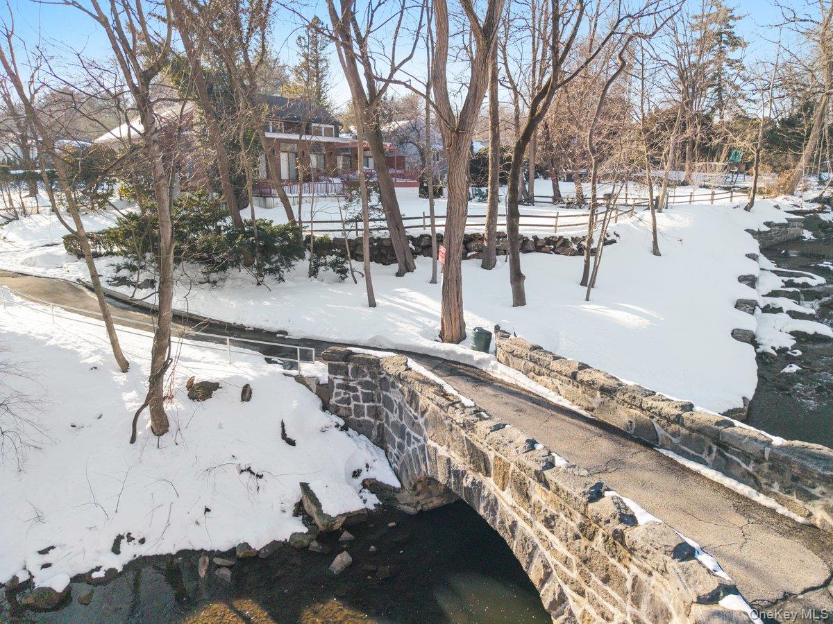 3 Runyon Place, Scarsdale, NY 10583