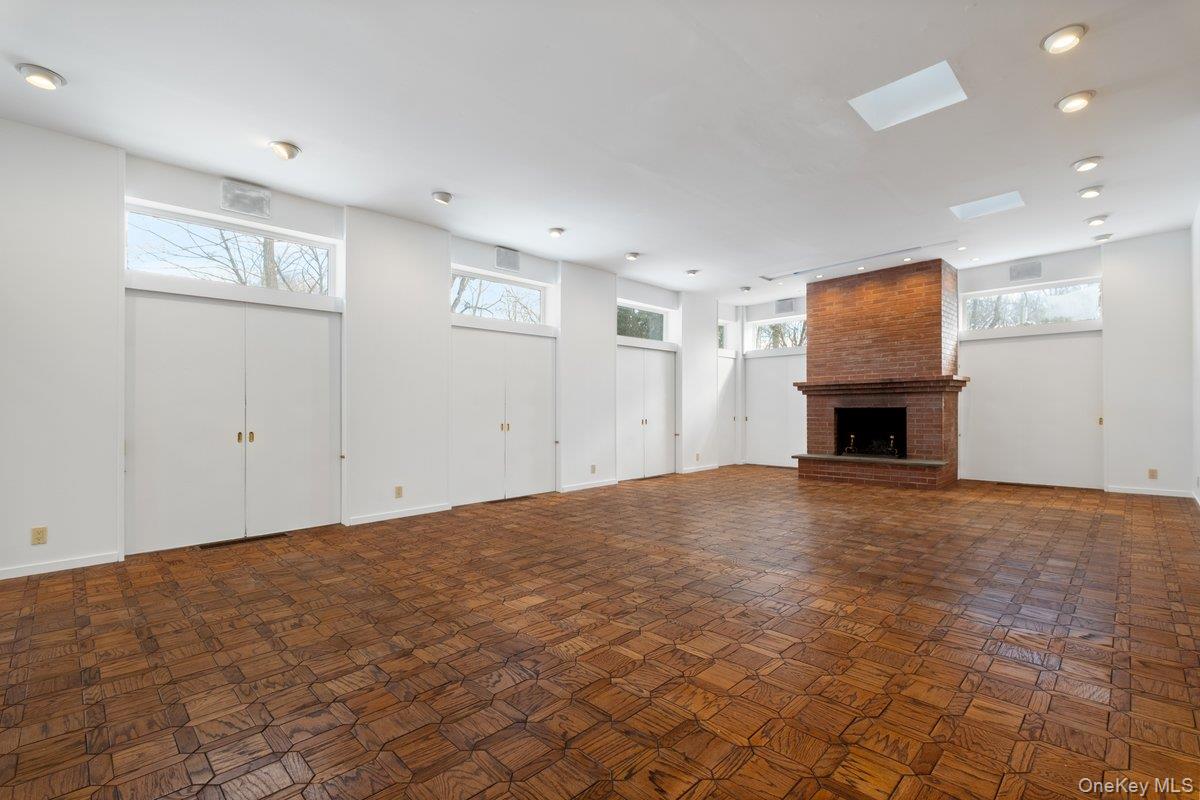 3 Runyon Place, Scarsdale, NY 10583