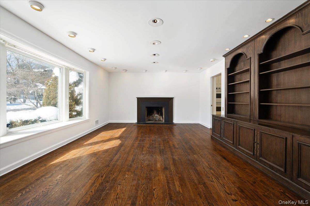 3 Runyon Place, Scarsdale, NY 10583