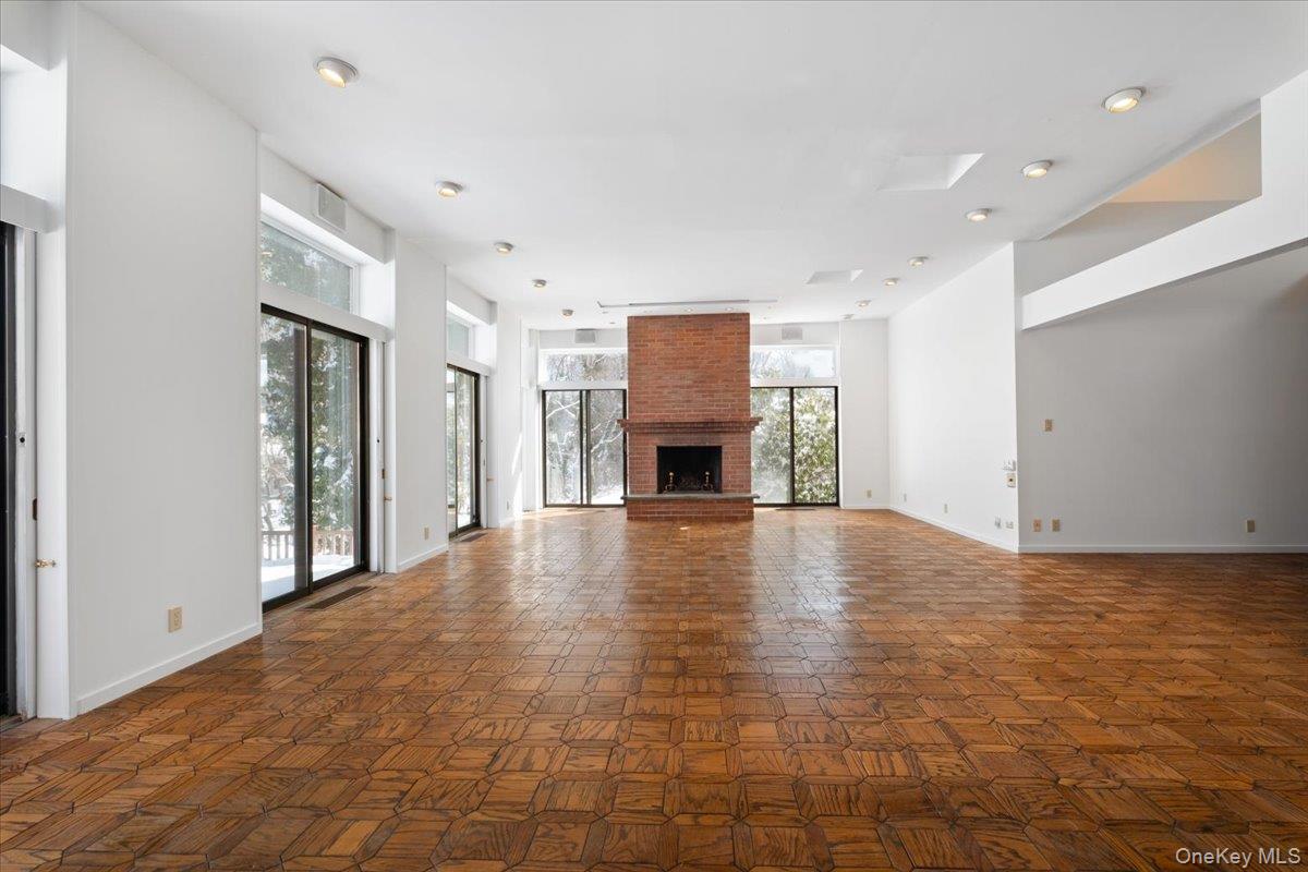 3 Runyon Place, Scarsdale, NY 10583