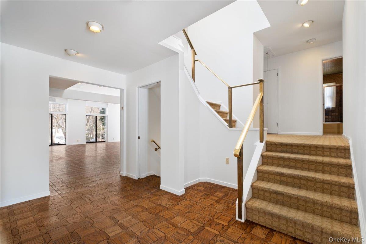 3 Runyon Place, Scarsdale, NY 10583