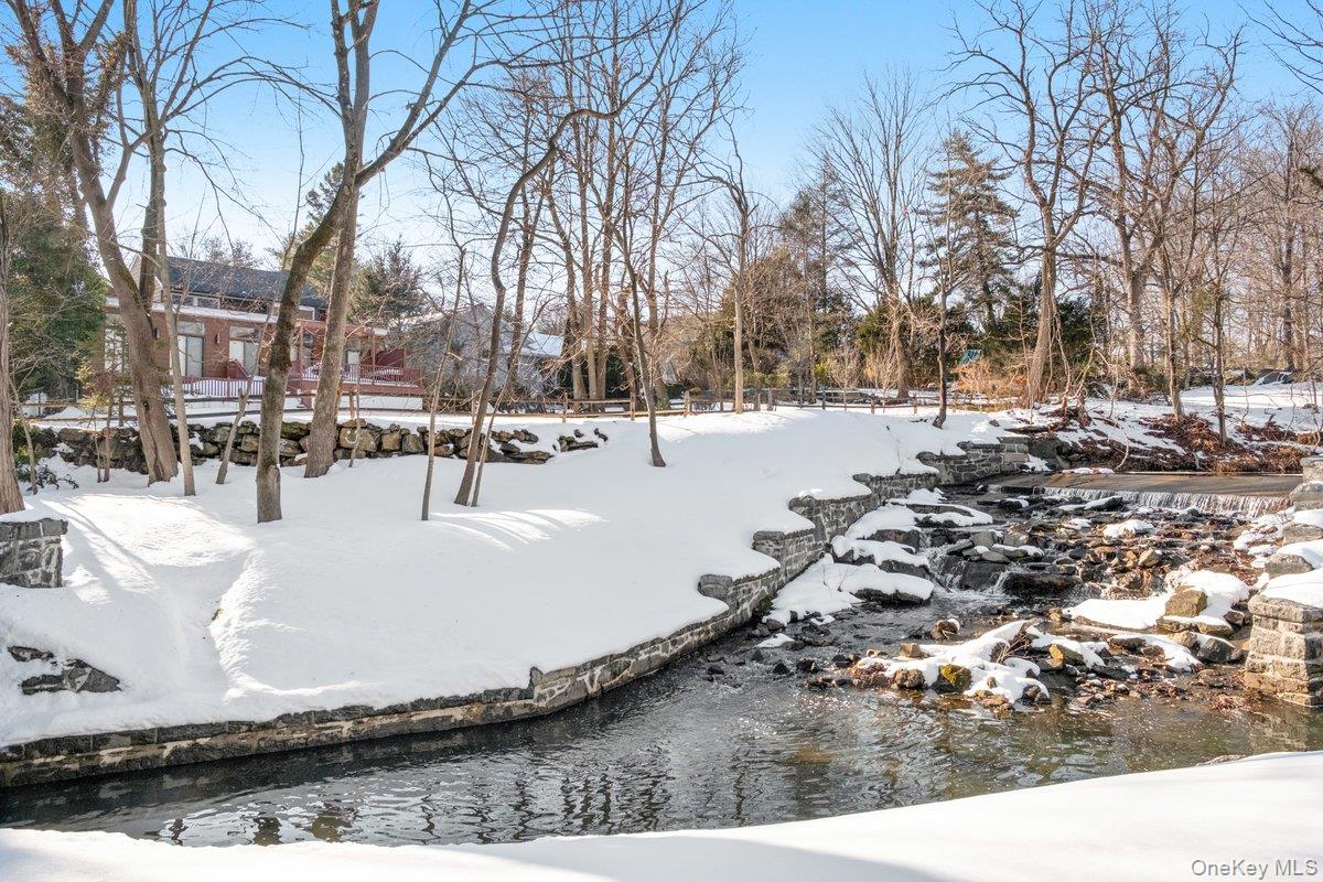 3 Runyon Place, Scarsdale, NY 10583