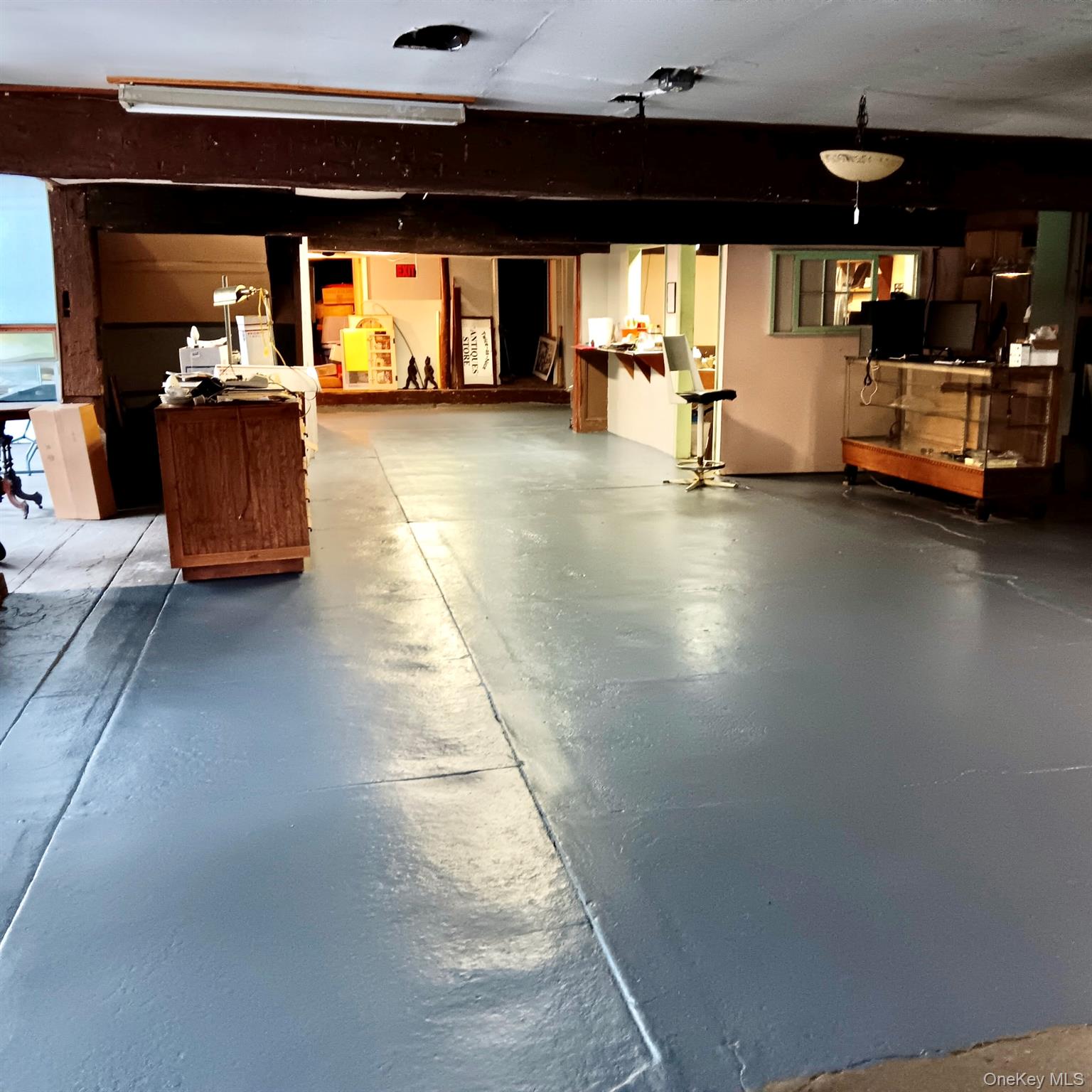 35 State Route 211, Cuddebackville, NY 12729