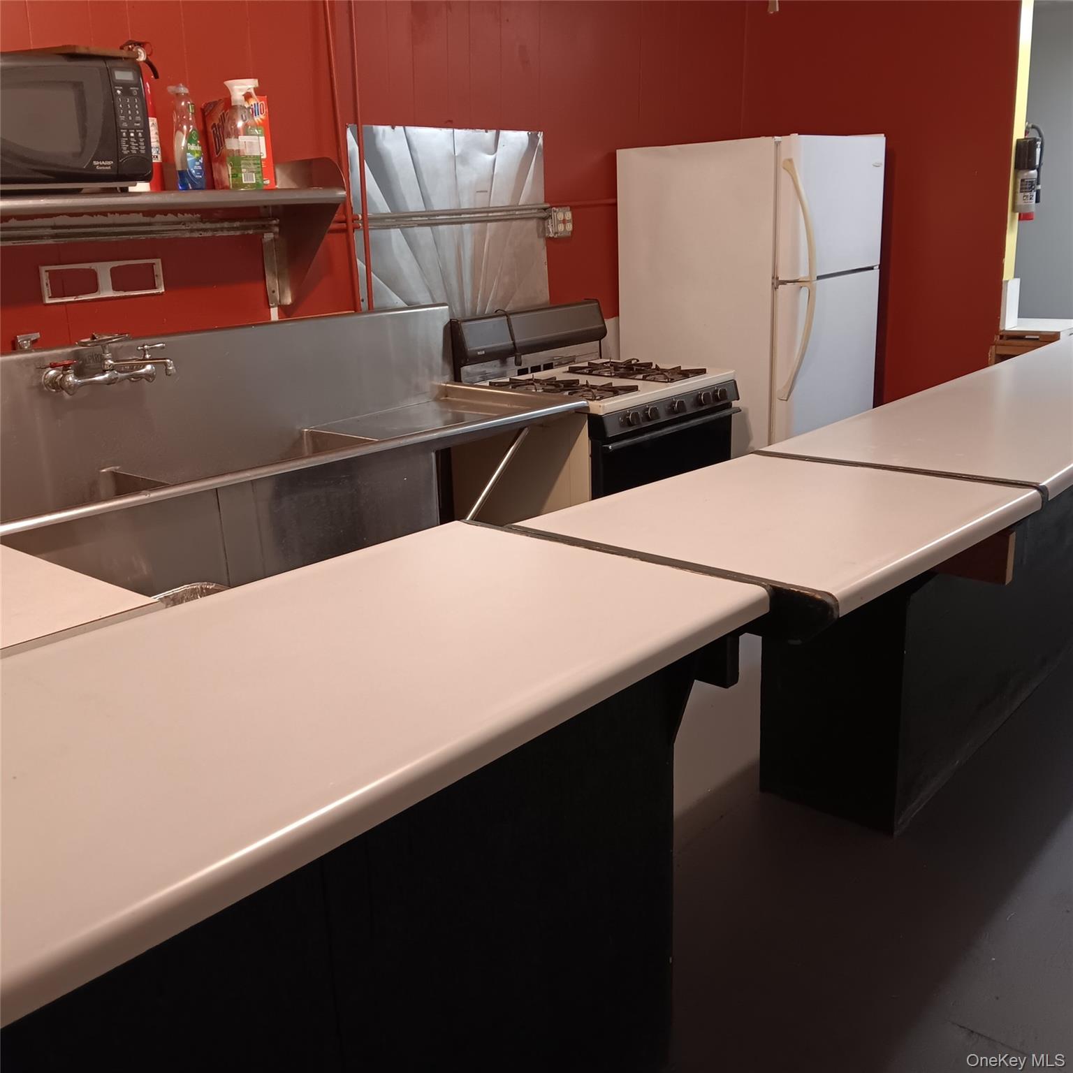 35 State Route 211, Cuddebackville, NY 12729