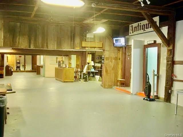 35 State Route 211, Cuddebackville, NY 12729