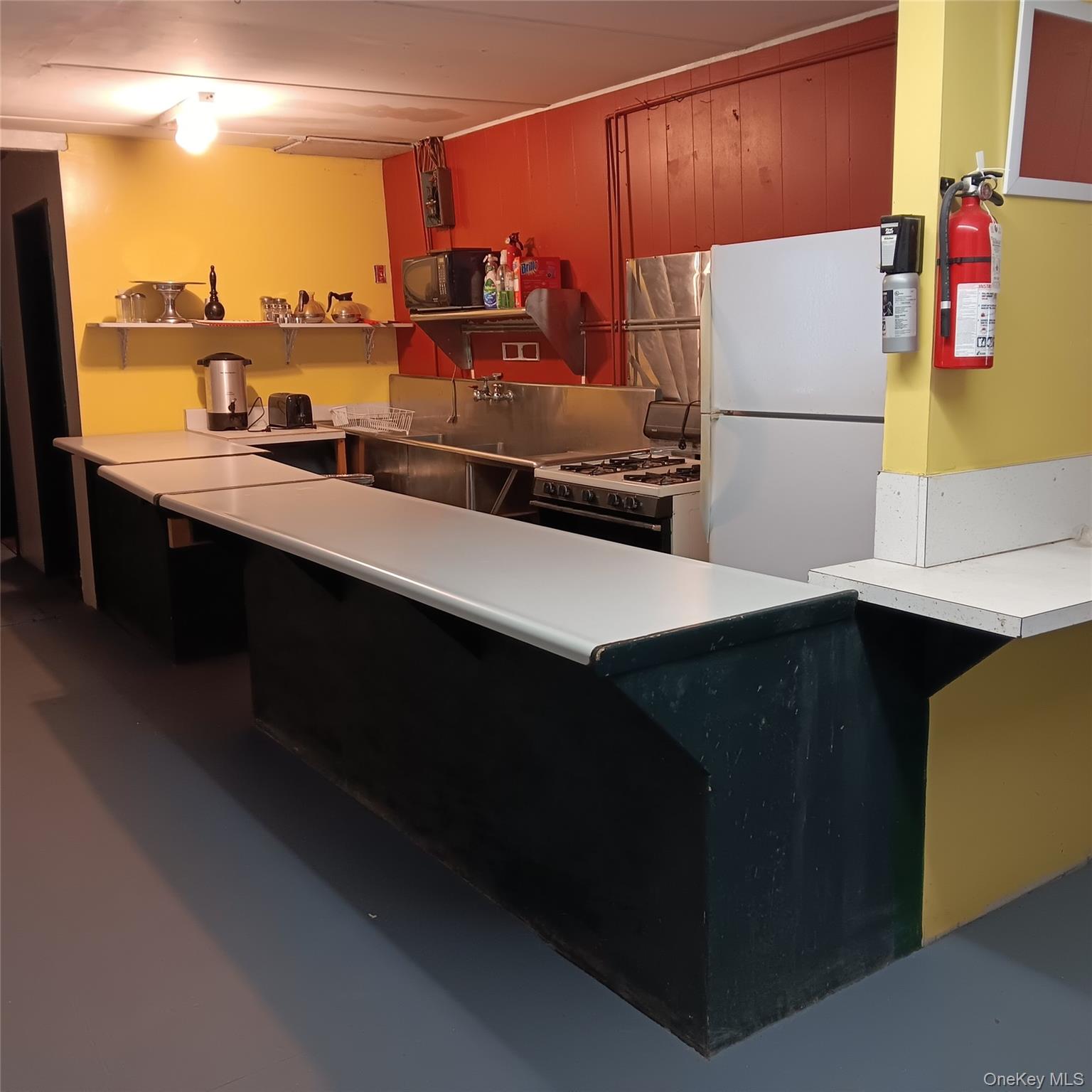 35 State Route 211, Cuddebackville, NY 12729