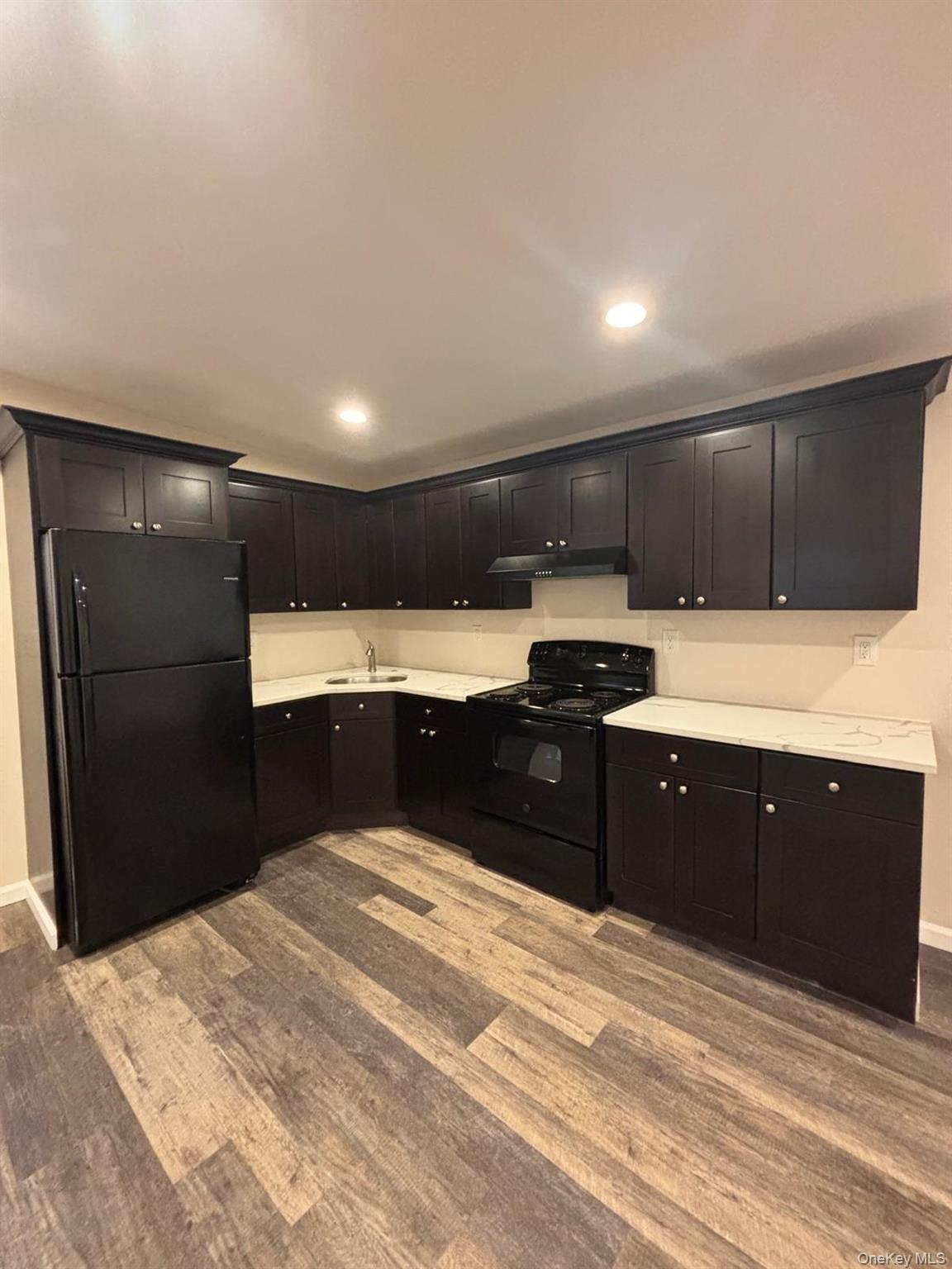 855 Meade Avenue, Bellport, NY 11713