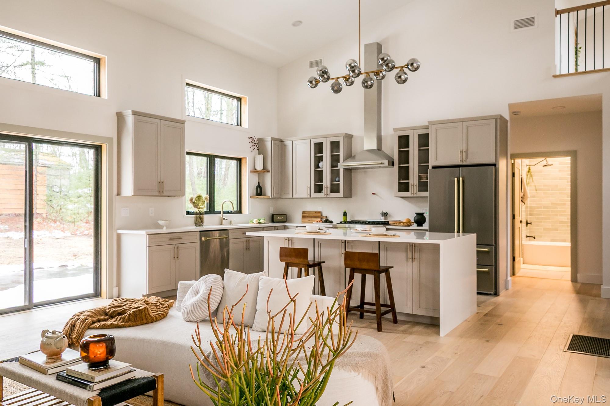 33 Betten Court, Saugerties, NY 12477