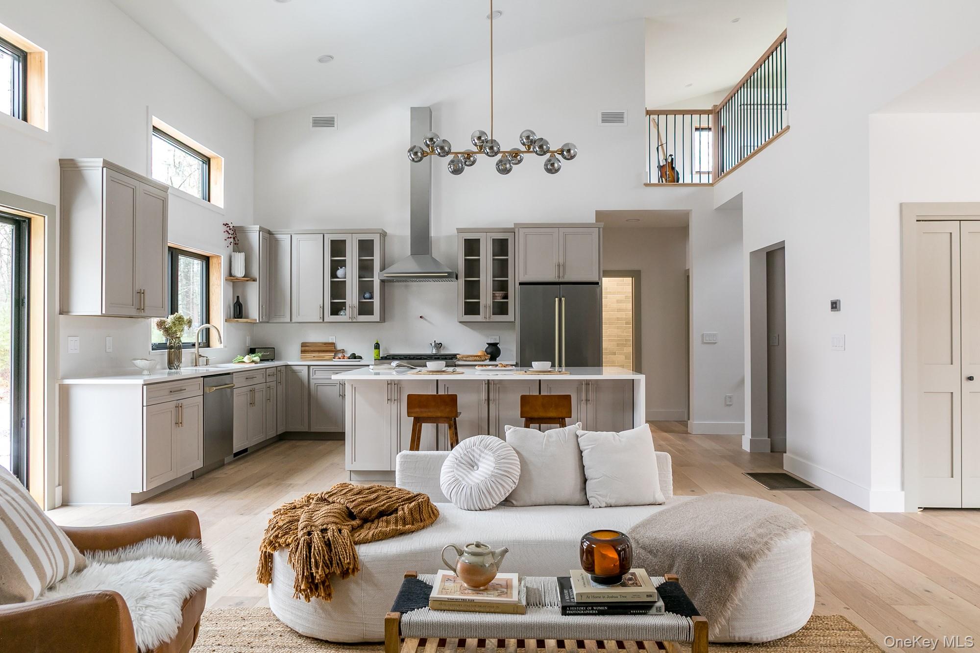 33 Betten Court, Saugerties, NY 12477