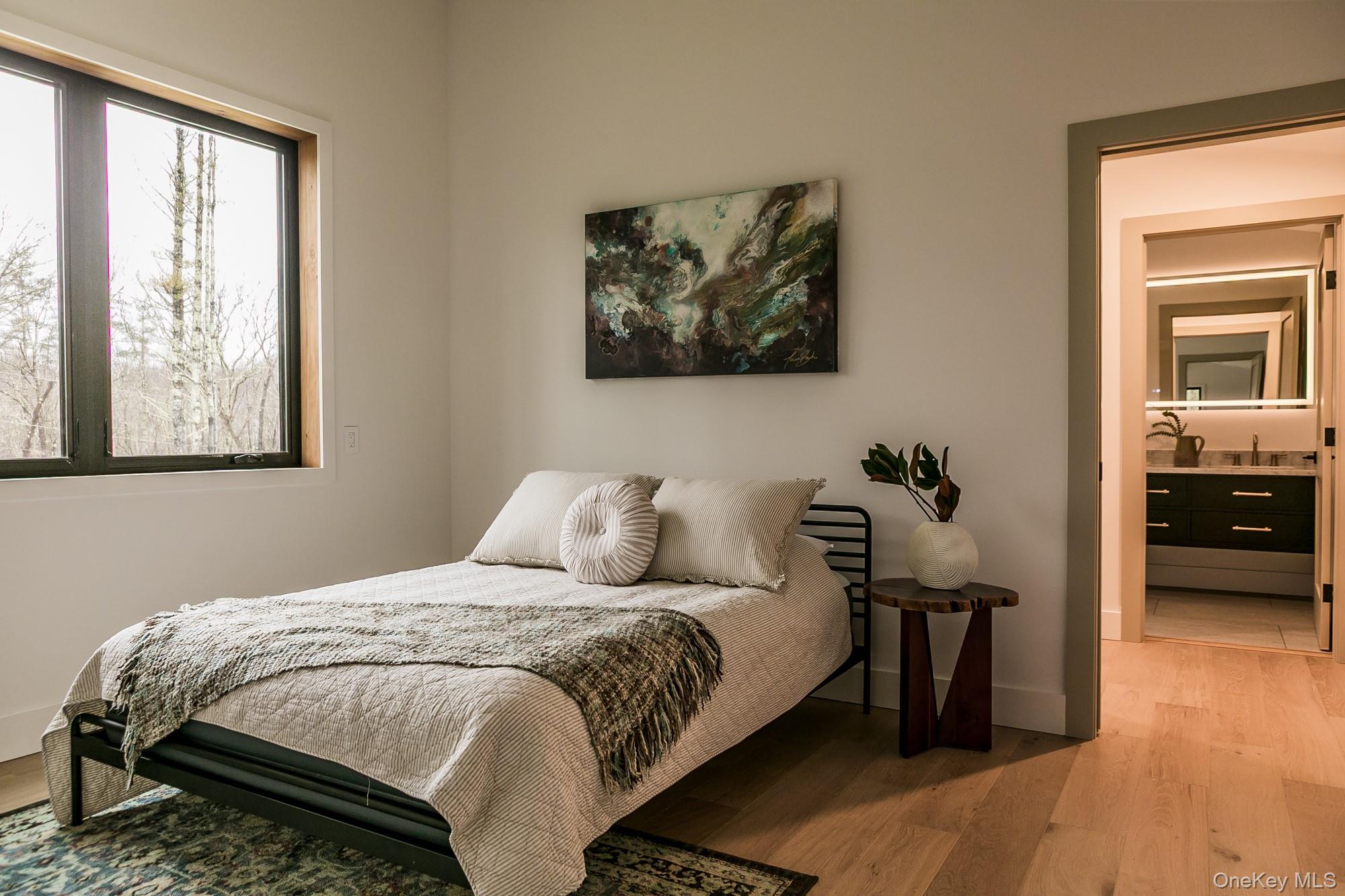 33 Betten Court, Saugerties, NY 12477