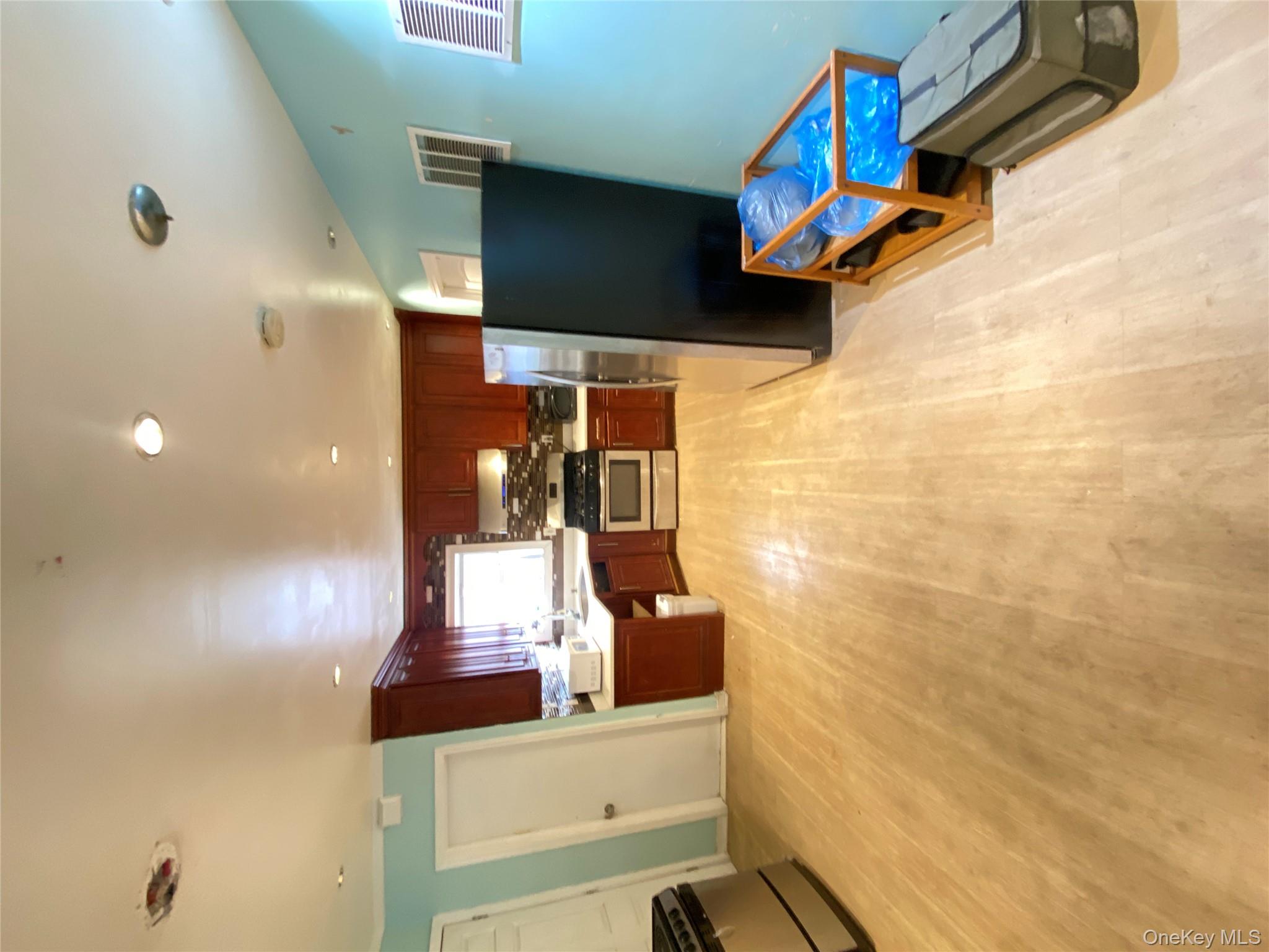 15818 85th Avenue, Jamaica Hills, NY 11432