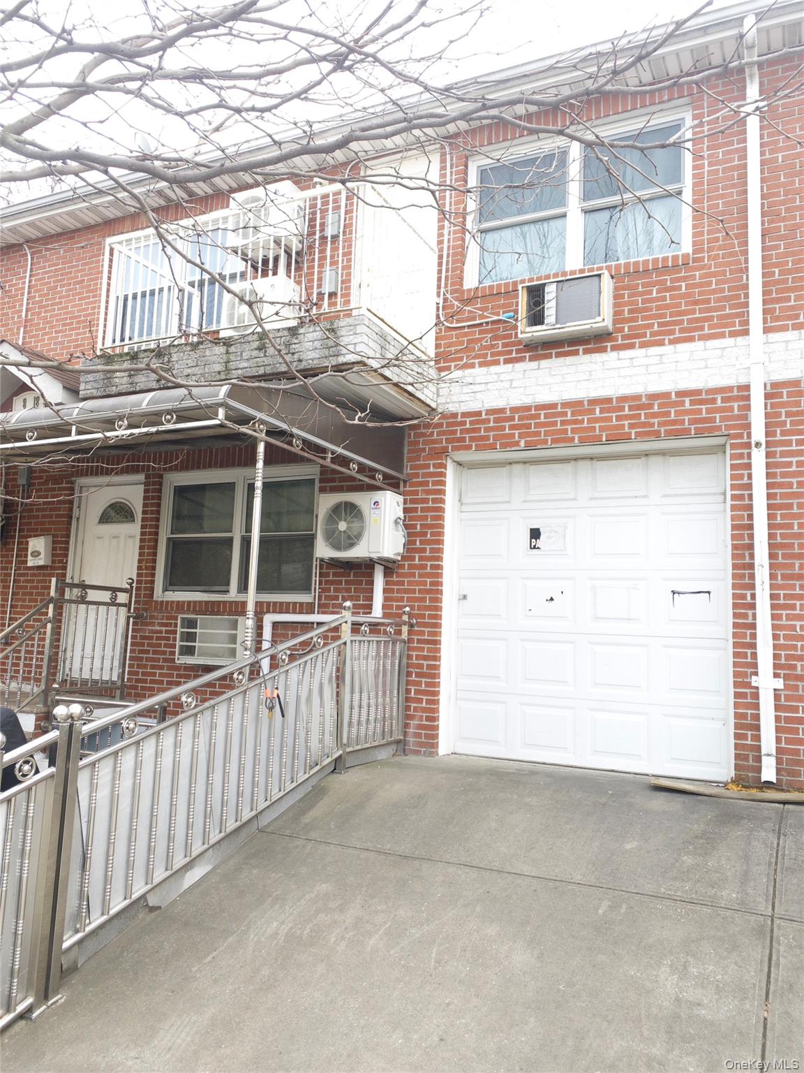 15818 85th Avenue, Jamaica Hills, NY 11432