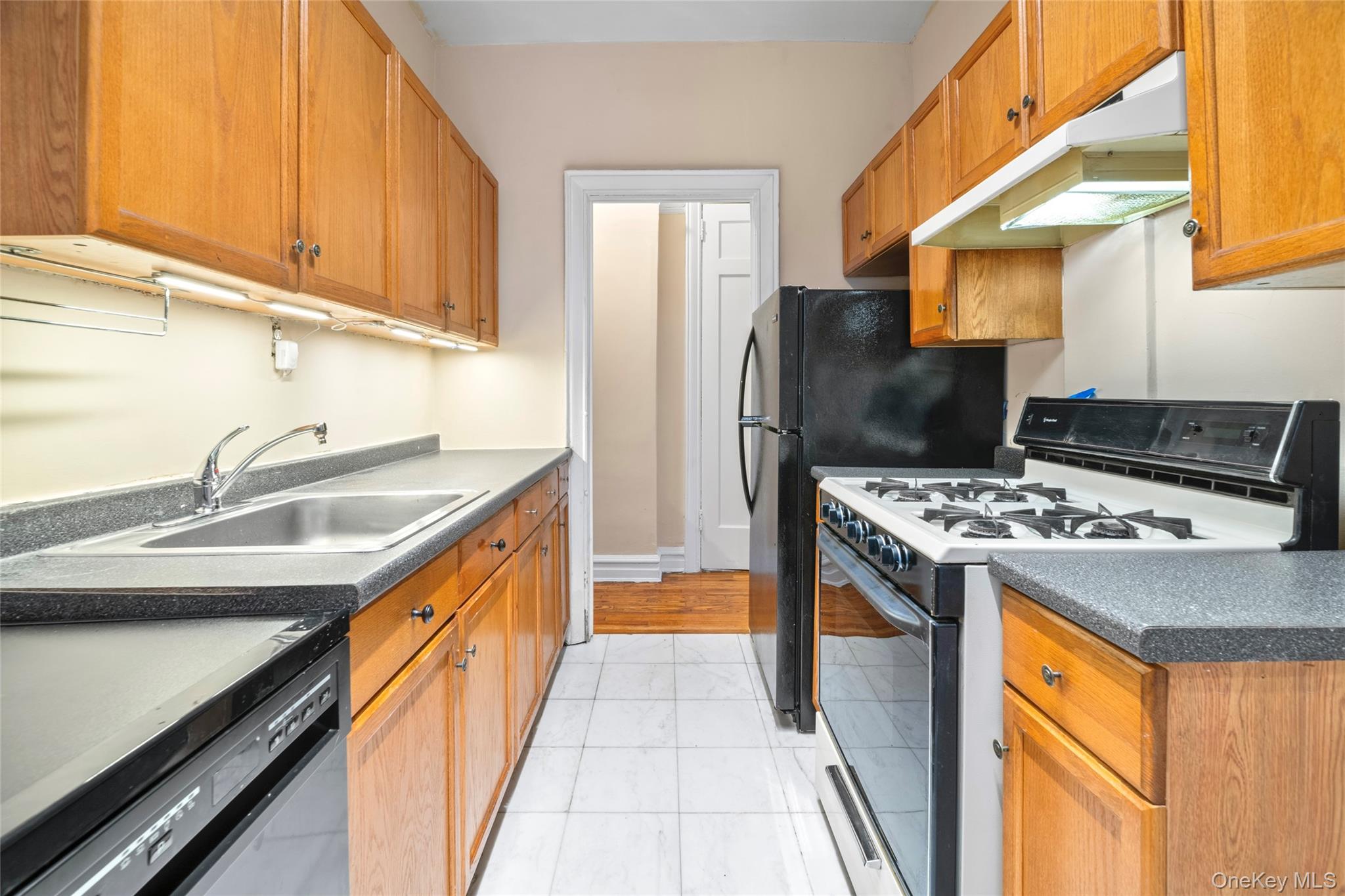 3720 81 Strret # 5E, Jackson Heights, NY 11372