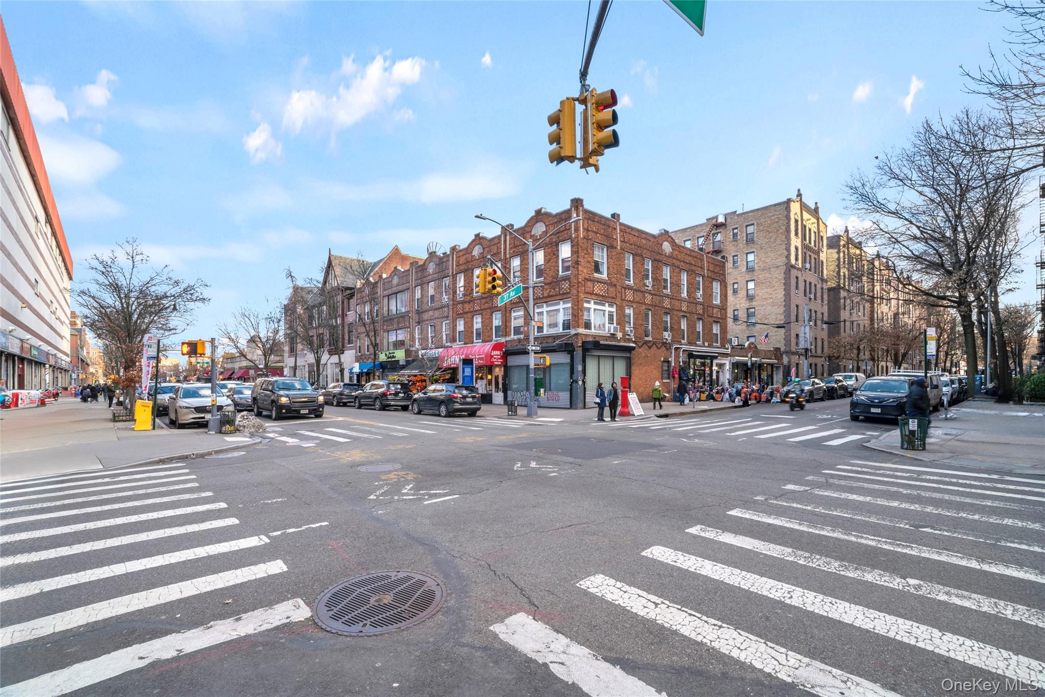 3720 81 Strret # 5E, Jackson Heights, NY 11372