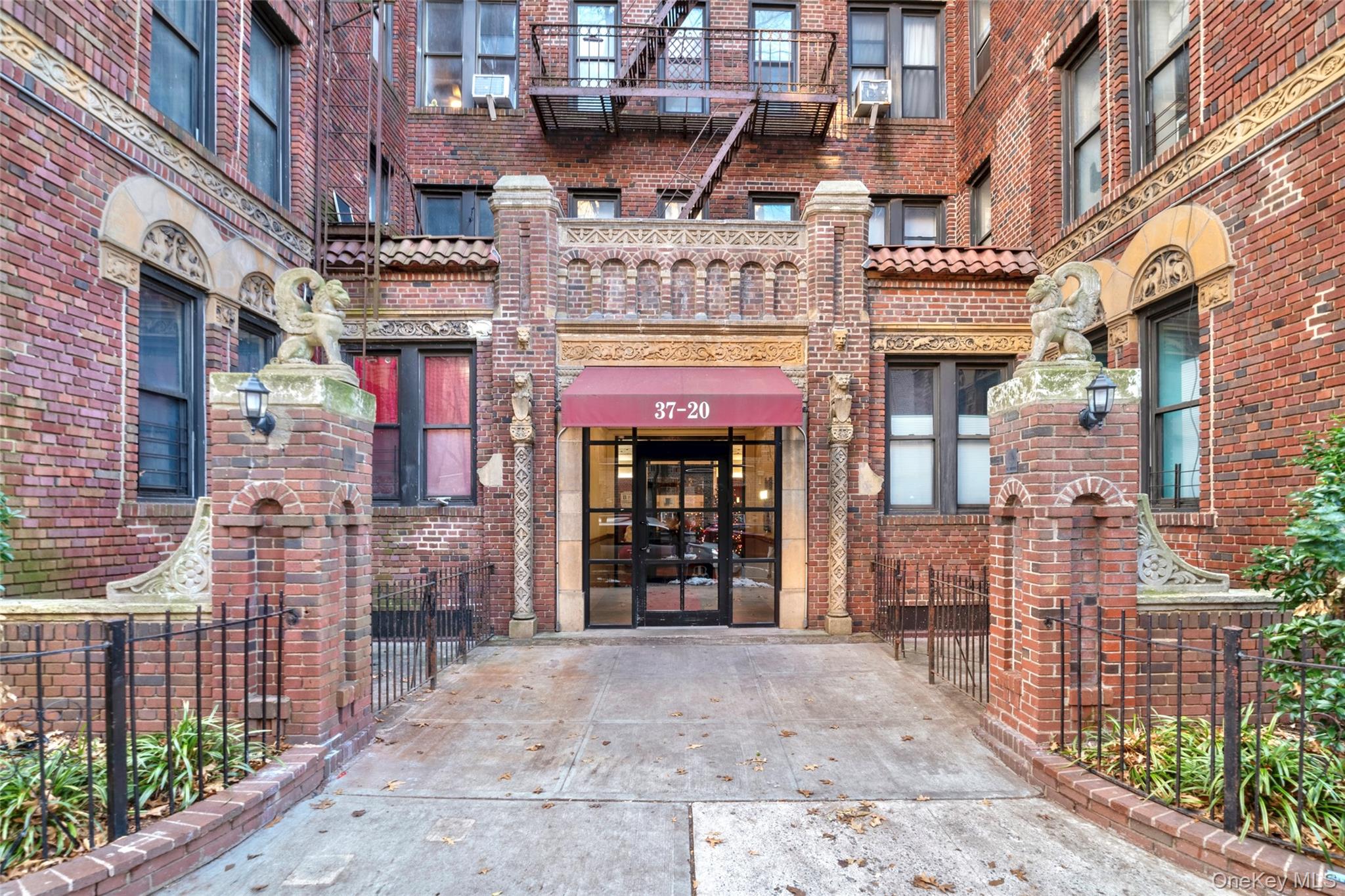 3720 81 Strret # 5E, Jackson Heights, NY 11372