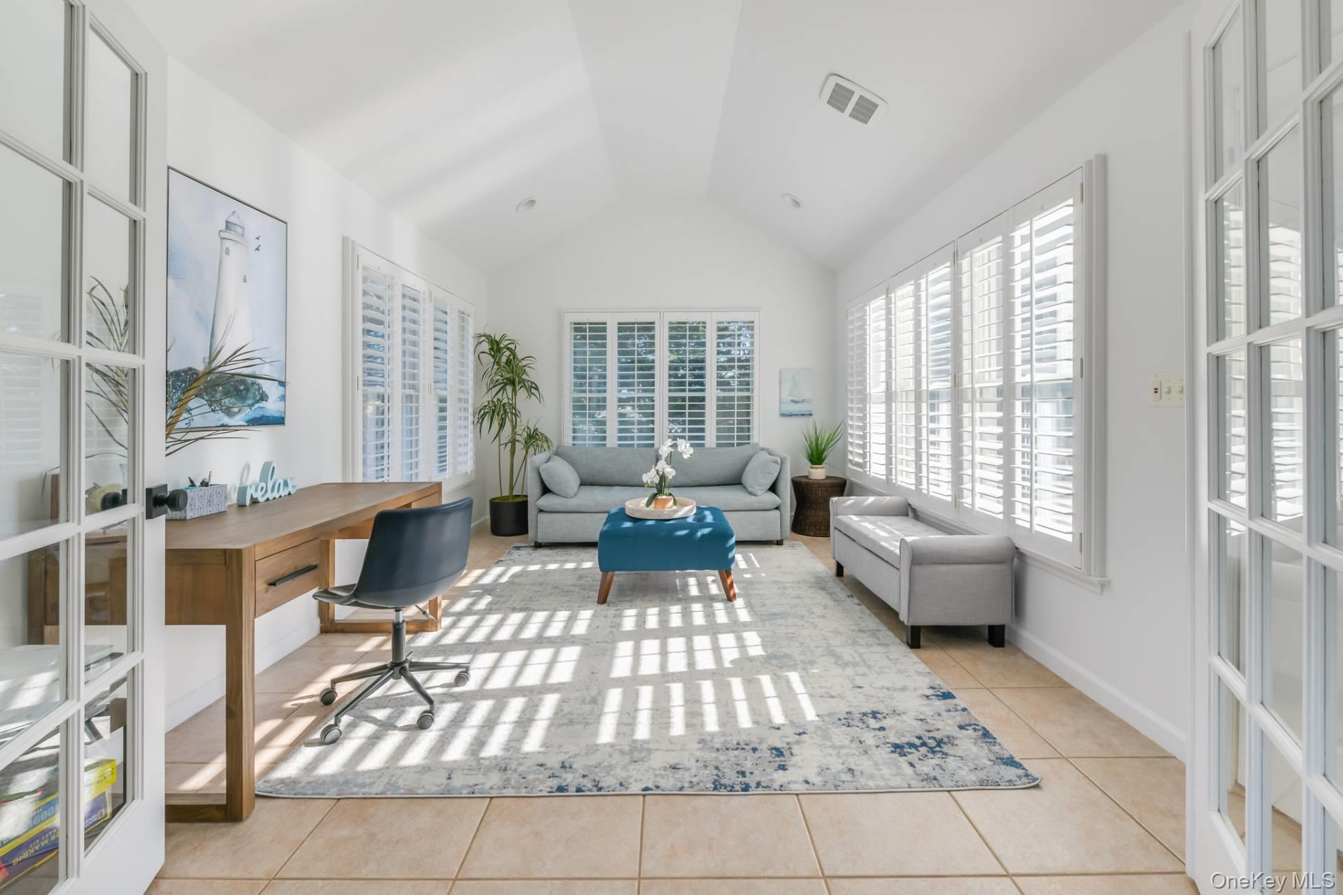 9 Carter Road, Hampton Bays, NY 11946